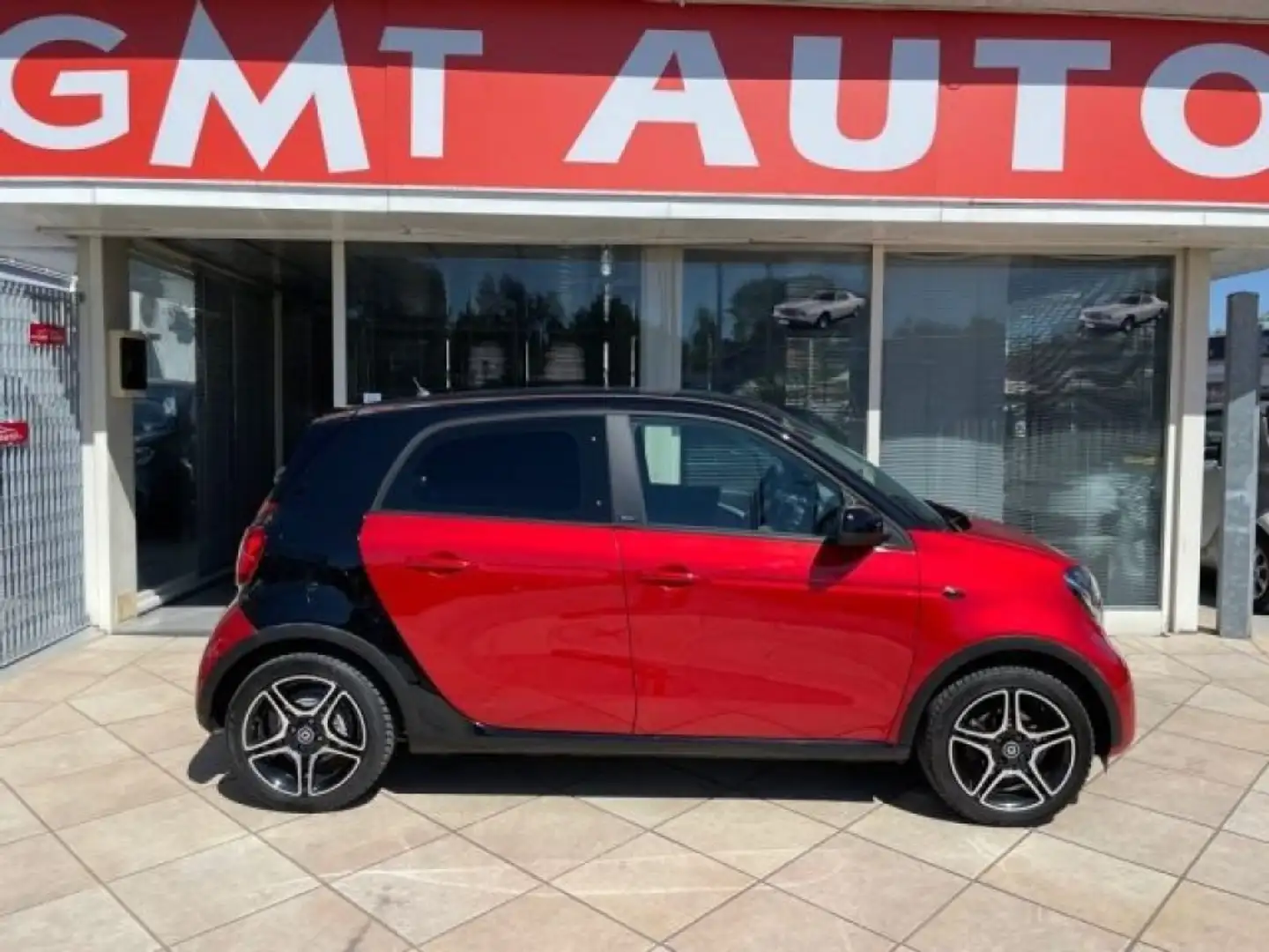 smart forFour 0.9 90CV TURBO URBAN PACK LED NAVI CAMERA Rosso - 2