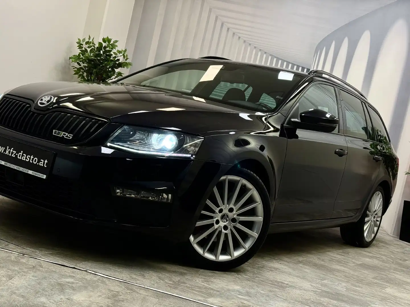 Skoda Octavia RS✅ 4x4✅ DSG✅ ACC ✅CANTON Schwarz - 1