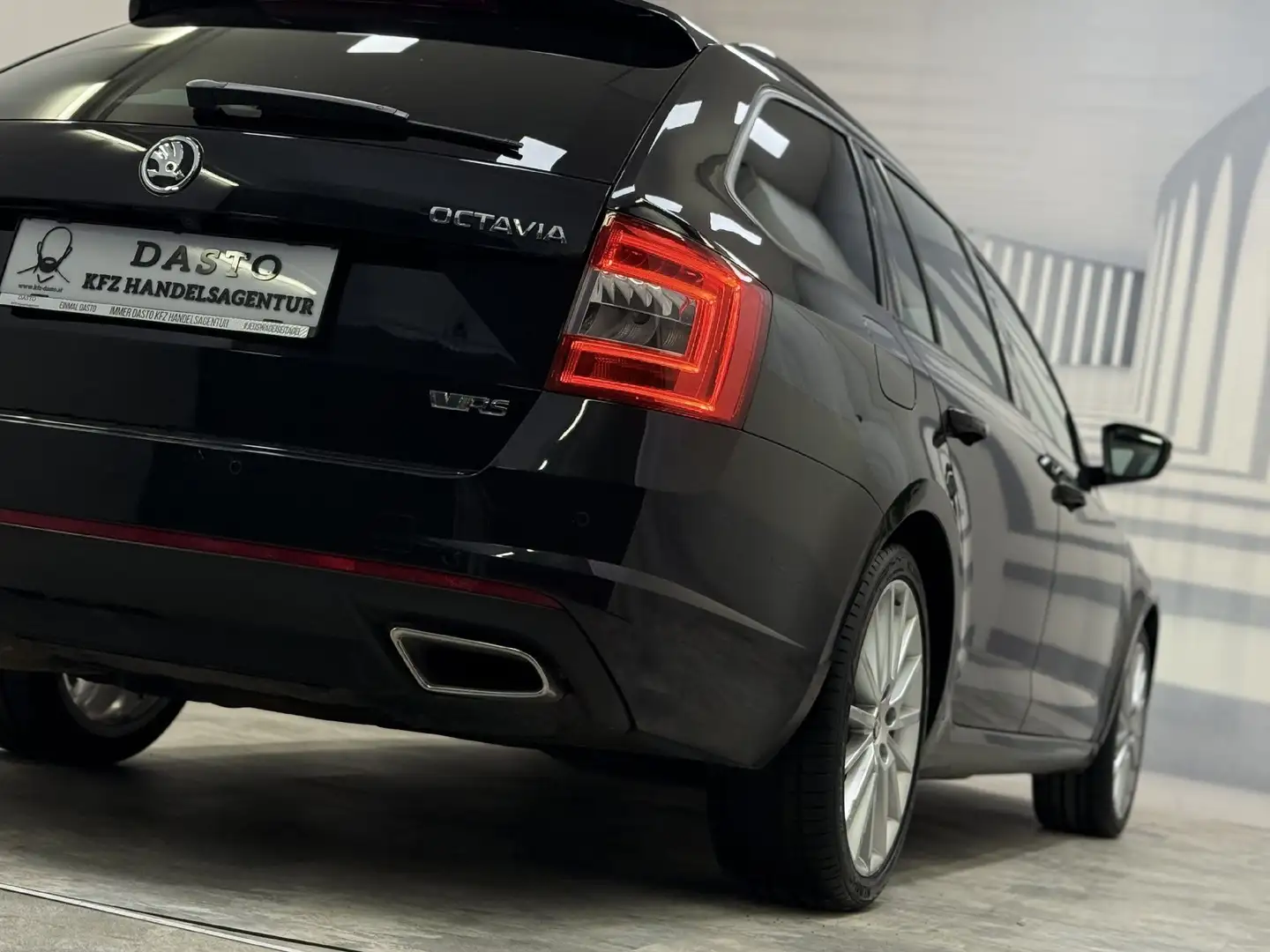 Skoda Octavia RS✅ 4x4✅ DSG✅ ACC ✅CANTON Schwarz - 2