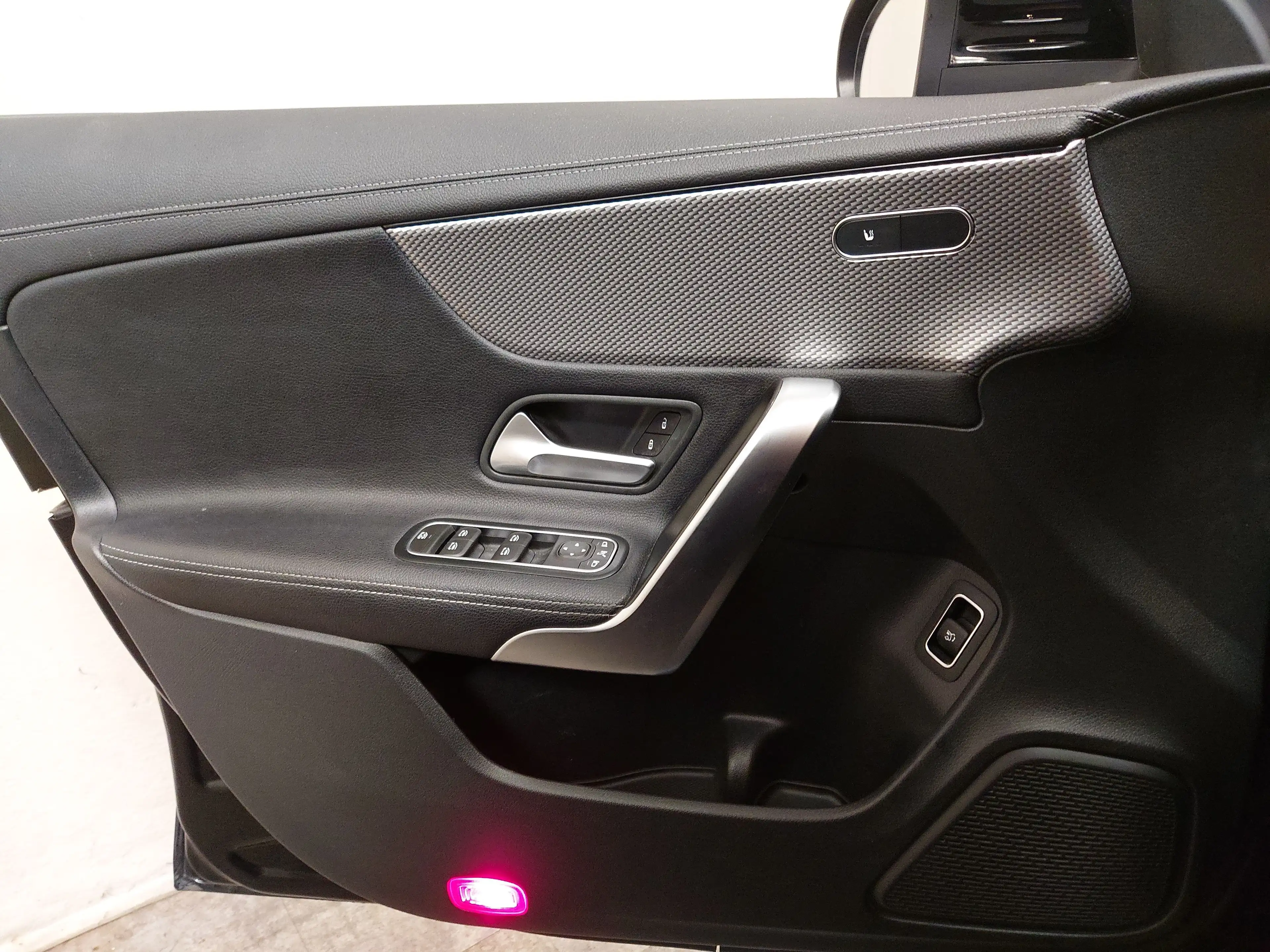 Mercedes-Benz CLA 220 CLA 220 SB NAVI KLIMAAUT LED RADIO TEMPO SHZ HUD AHK KAMERA RFK — photo 5