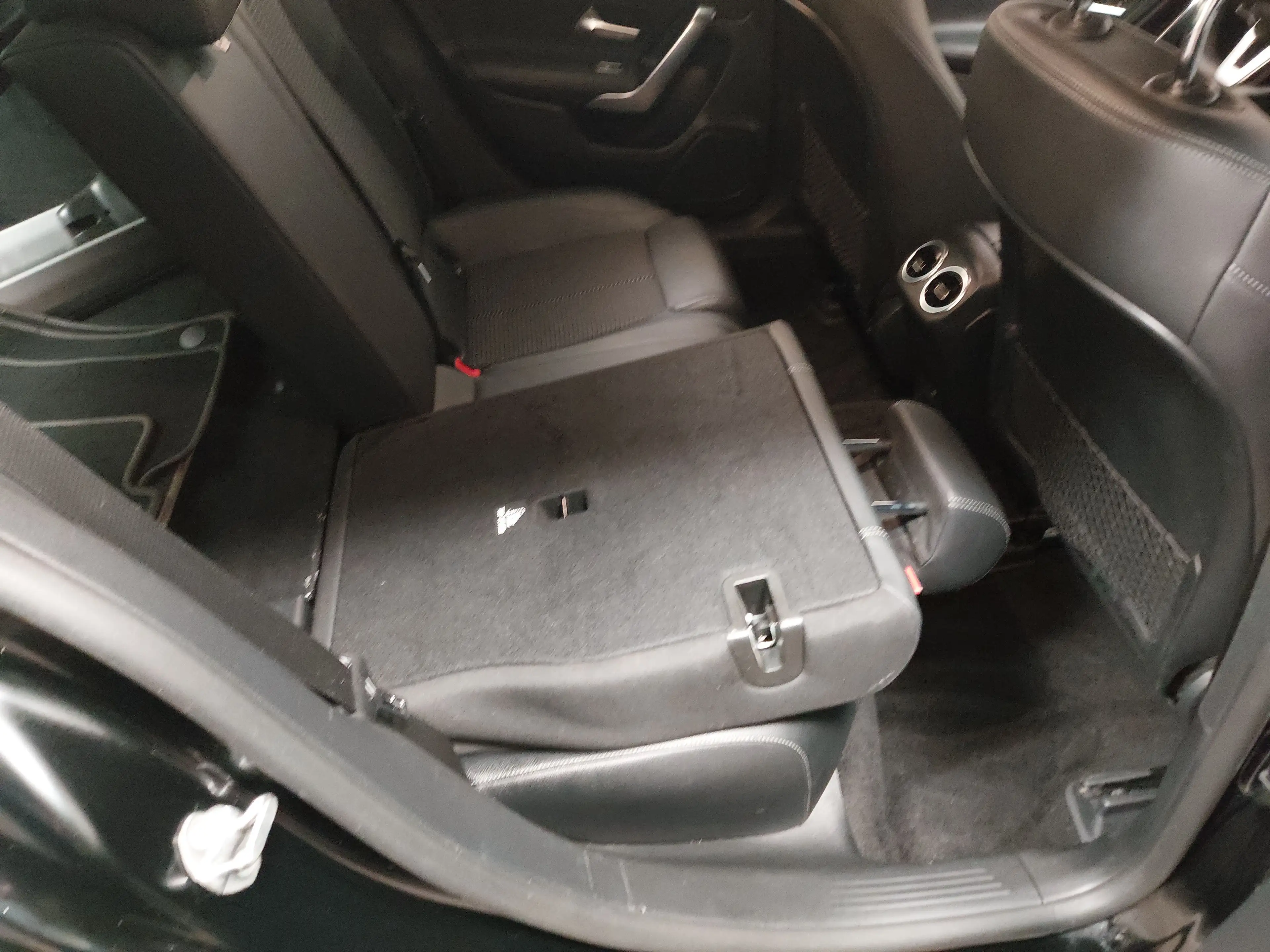 Mercedes-Benz CLA 220 CLA 220 SB NAVI KLIMAAUT LED RADIO TEMPO SHZ HUD AHK KAMERA RFK — photo 11