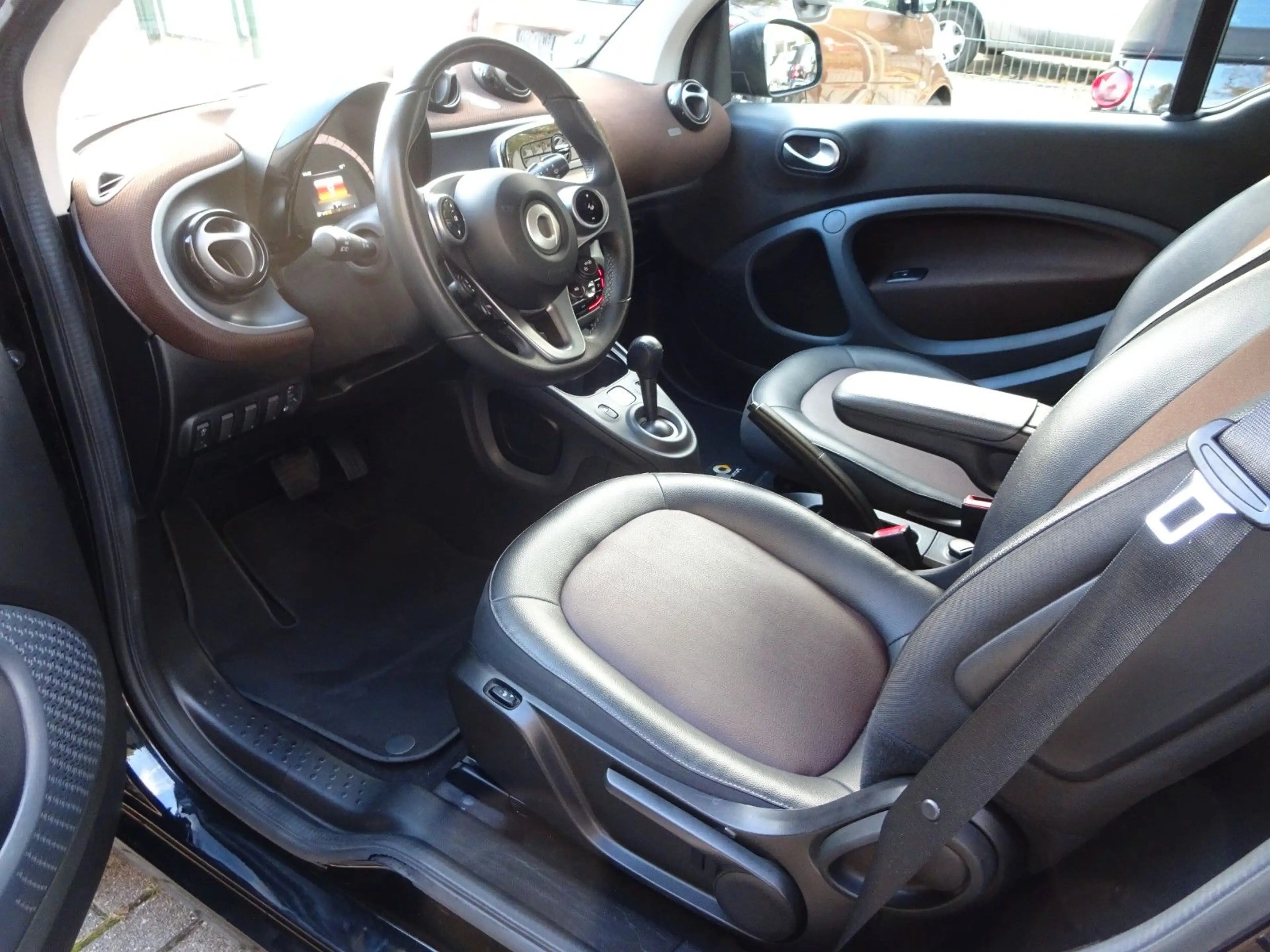 smart forTwo coupe 66 kW,Automatik,Klima,Leder,SHZ — photo 10