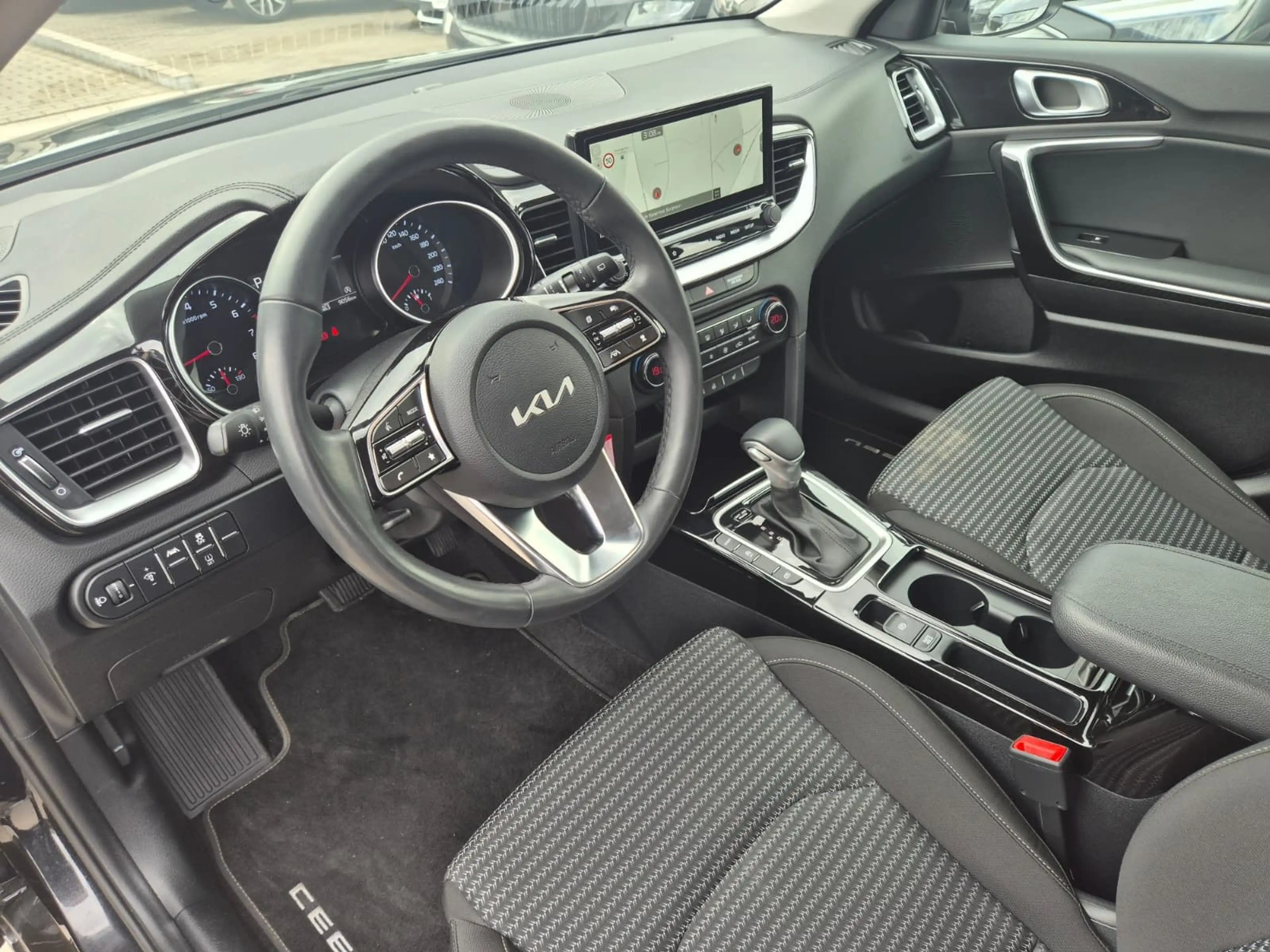 Kia Ceed / cee'd 1.5 DCT Spirit ACC*LED*JBL*APP* — photo 12