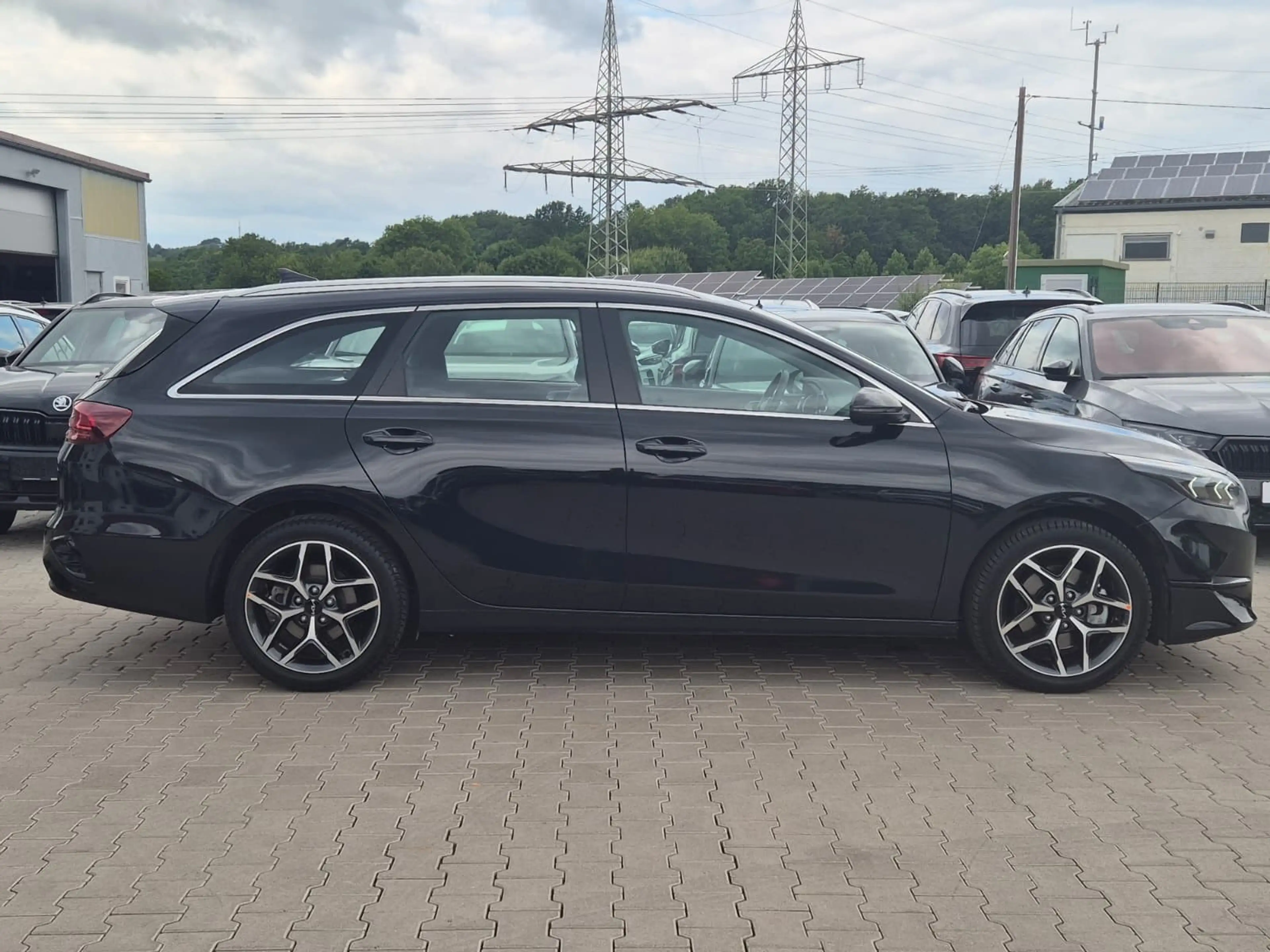 Kia Ceed / cee'd 1.5 DCT Spirit ACC*LED*JBL*APP* — photo 3