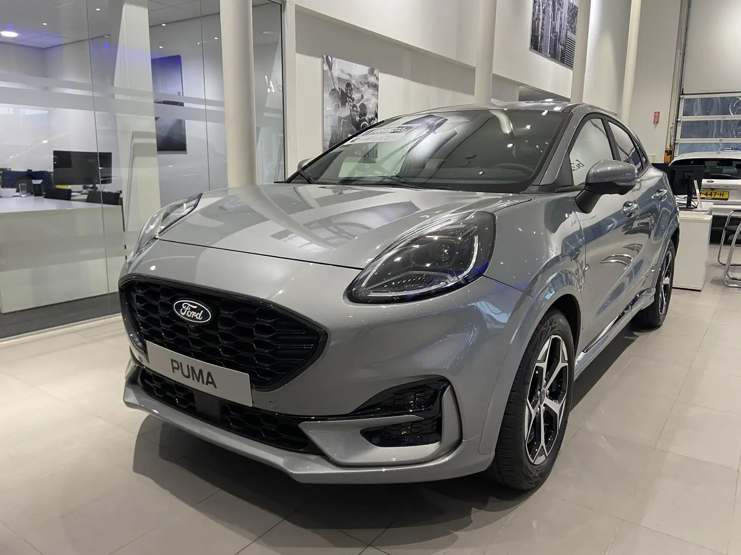 Ford Puma 1.0 EcoBoost Hybrid ST-Line | voorstoelen verwarmd Grijs - 2