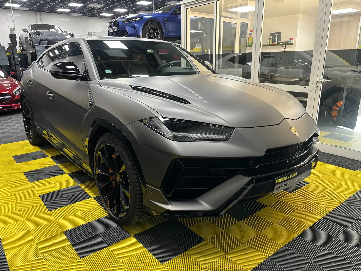 Lamborghini Urus 4.0 V8 666 S BVA8 Šedá - 1