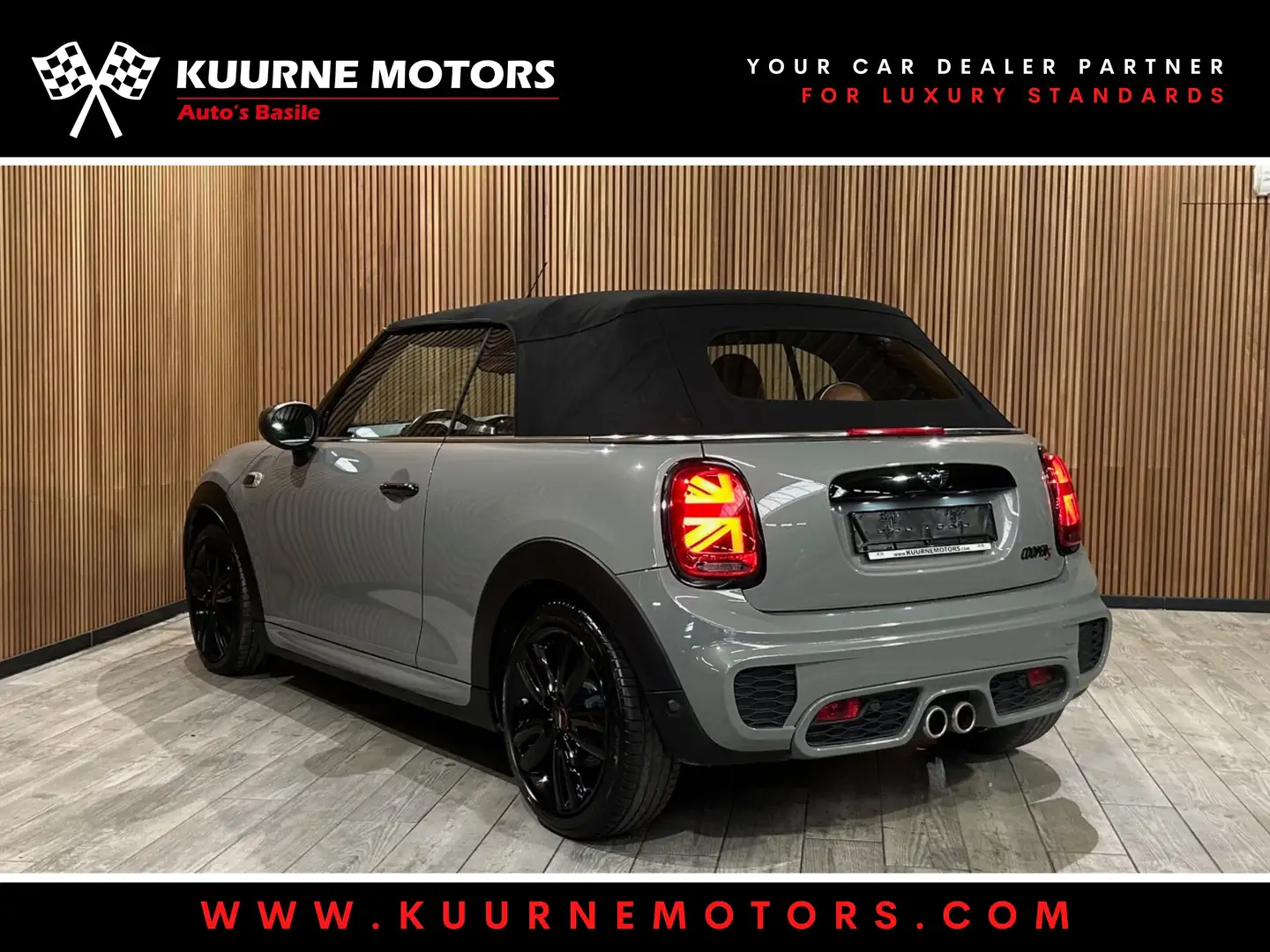 MINI Cooper S Cabrio 2.0iA JCW Led/Leder/Cam/Carplay/Pdc *1j garantie* Grijs - 2