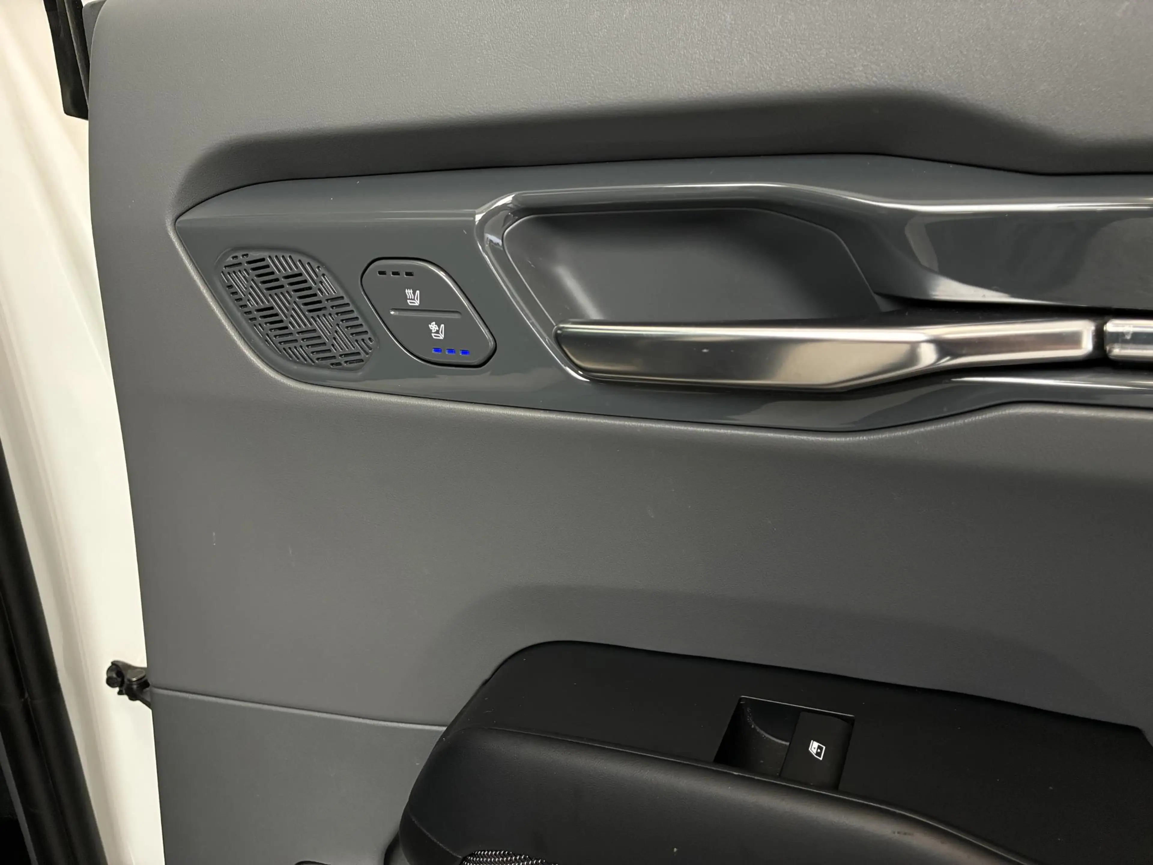 Kia EV9 Launch Edition GT-Line AWD 99.8 kWh | 7-ZITS | 100 — photo 25