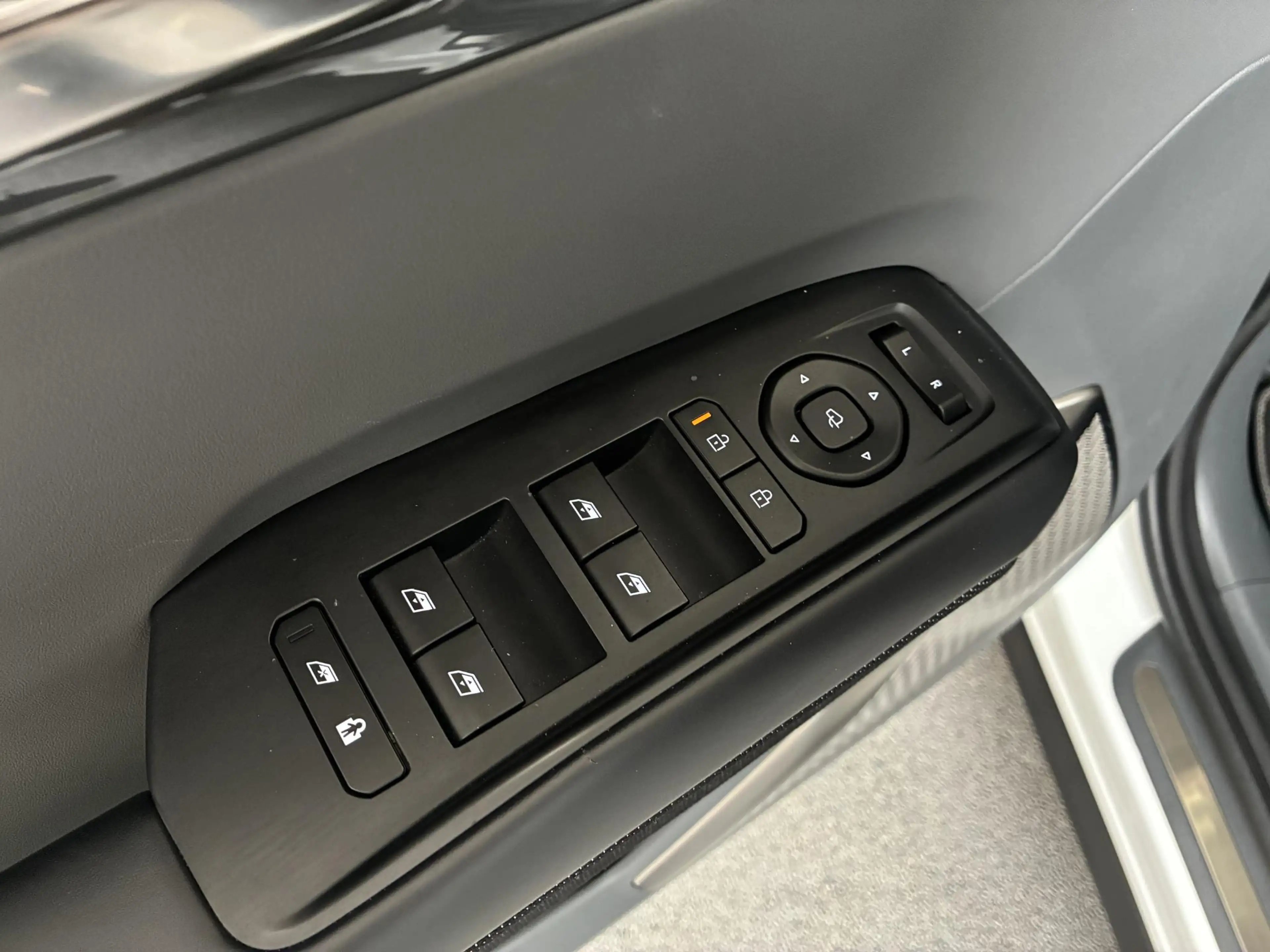 Kia EV9 Launch Edition GT-Line AWD 99.8 kWh | 7-ZITS | 100 — photo 39