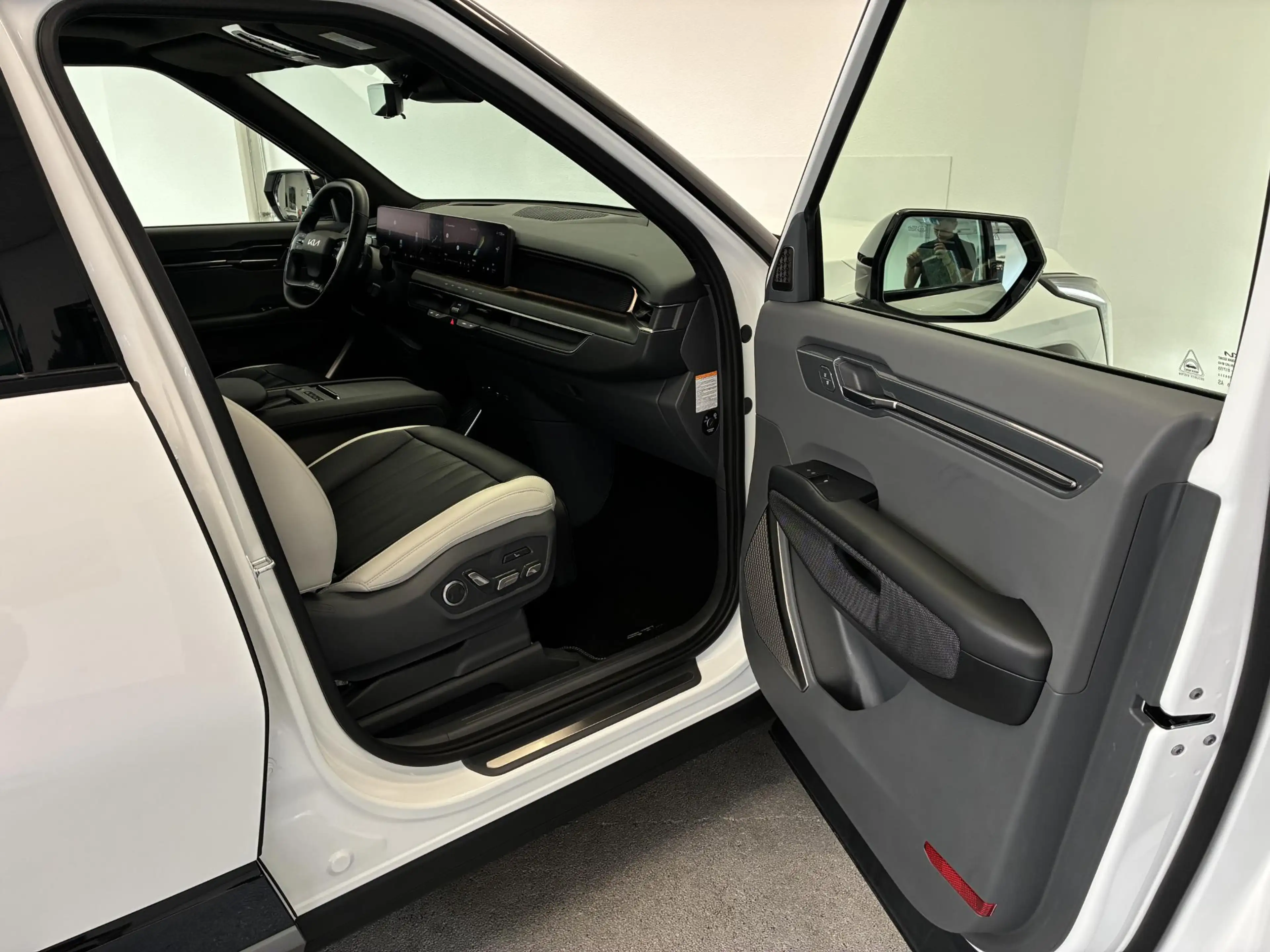 Kia EV9 Launch Edition GT-Line AWD 99.8 kWh | 7-ZITS | 100 — photo 15
