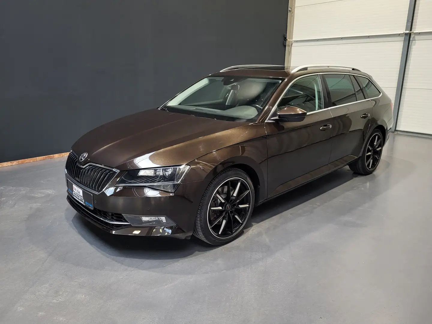Skoda Superb 2.0TSI Style 4x4 *TOP Ausstattung* Marrón - 1