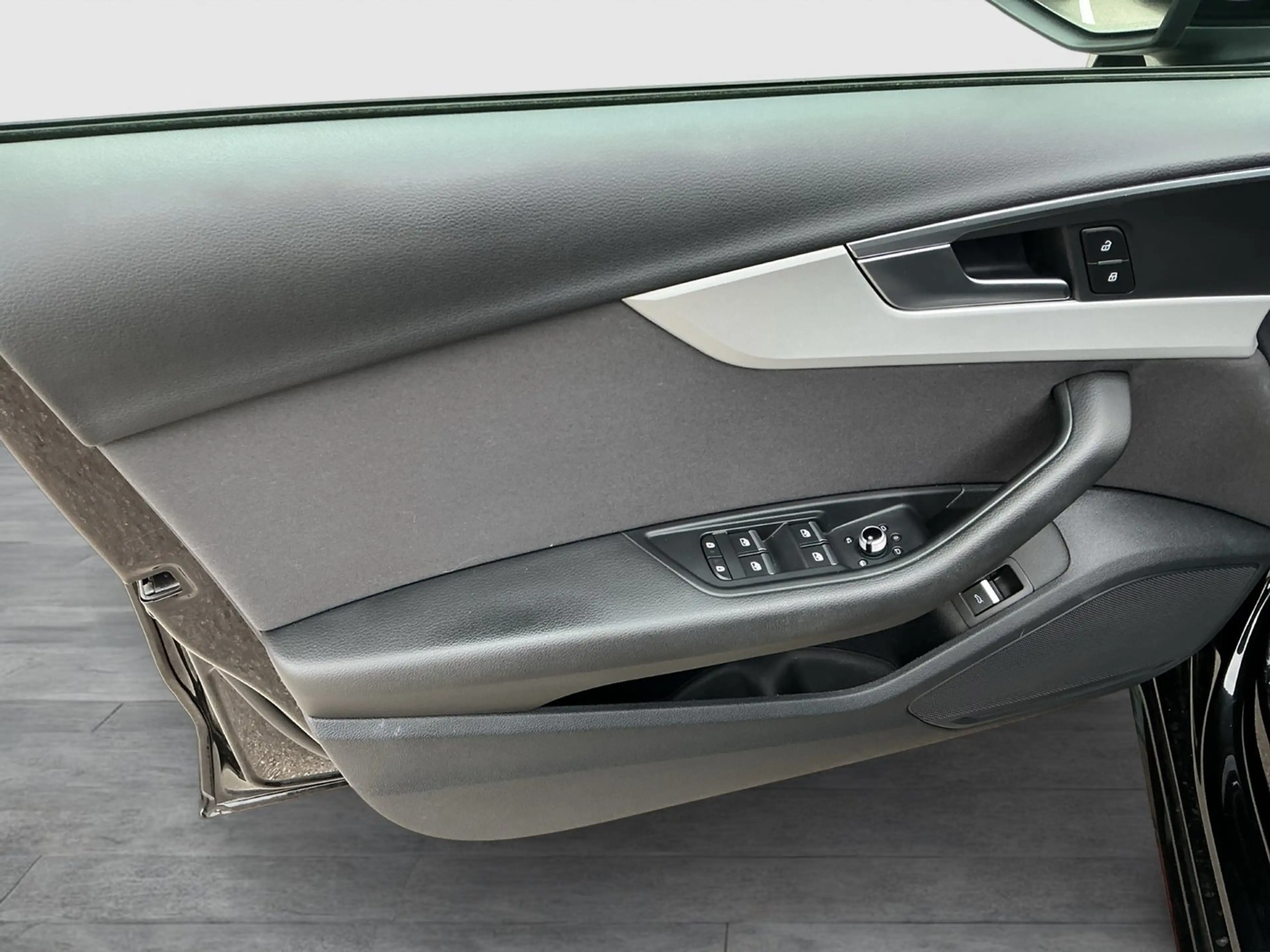 Audi A4 40 TFSI quattro advanced — photo 9