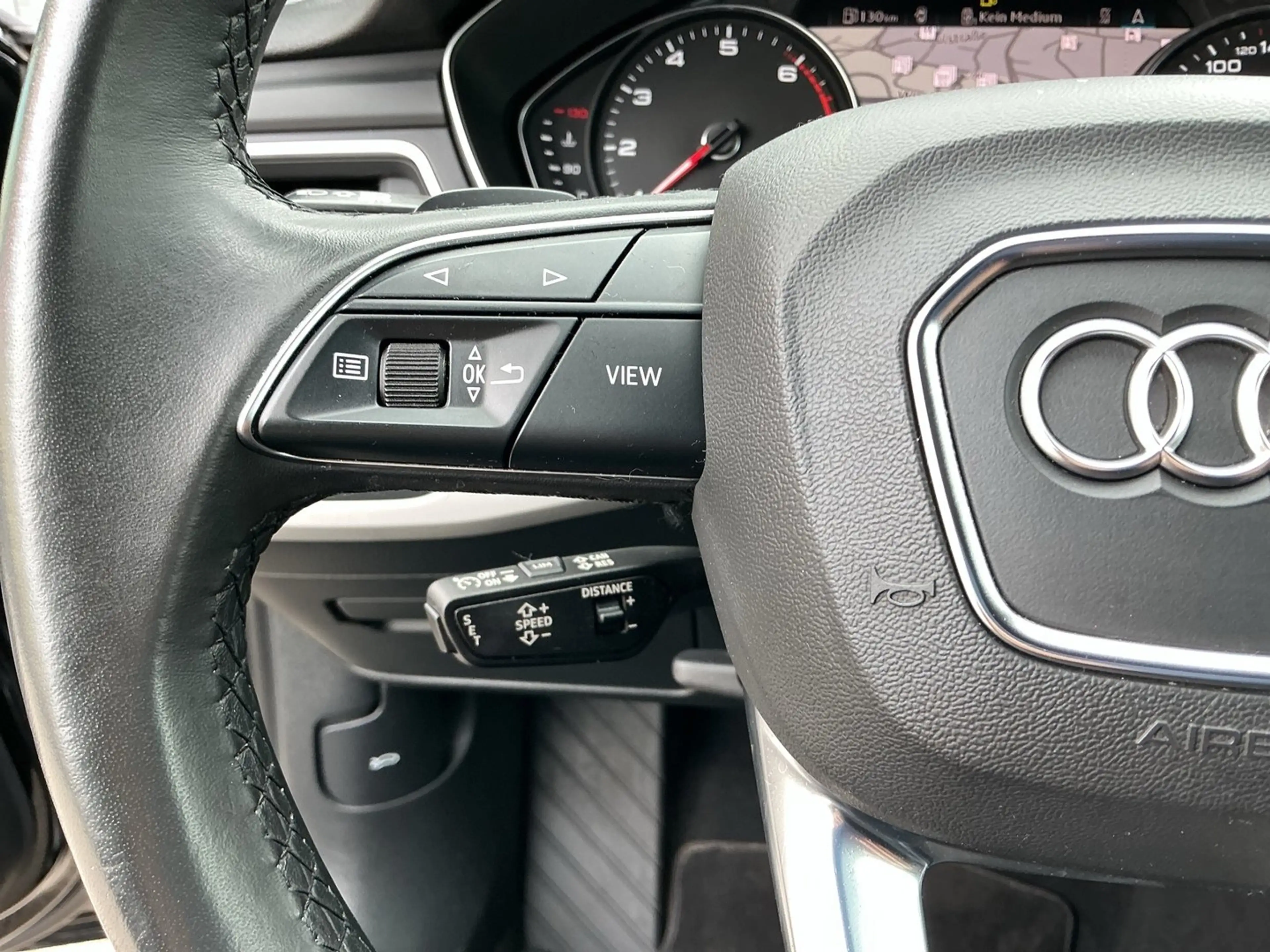 Audi A4 40 TFSI quattro advanced — photo 12
