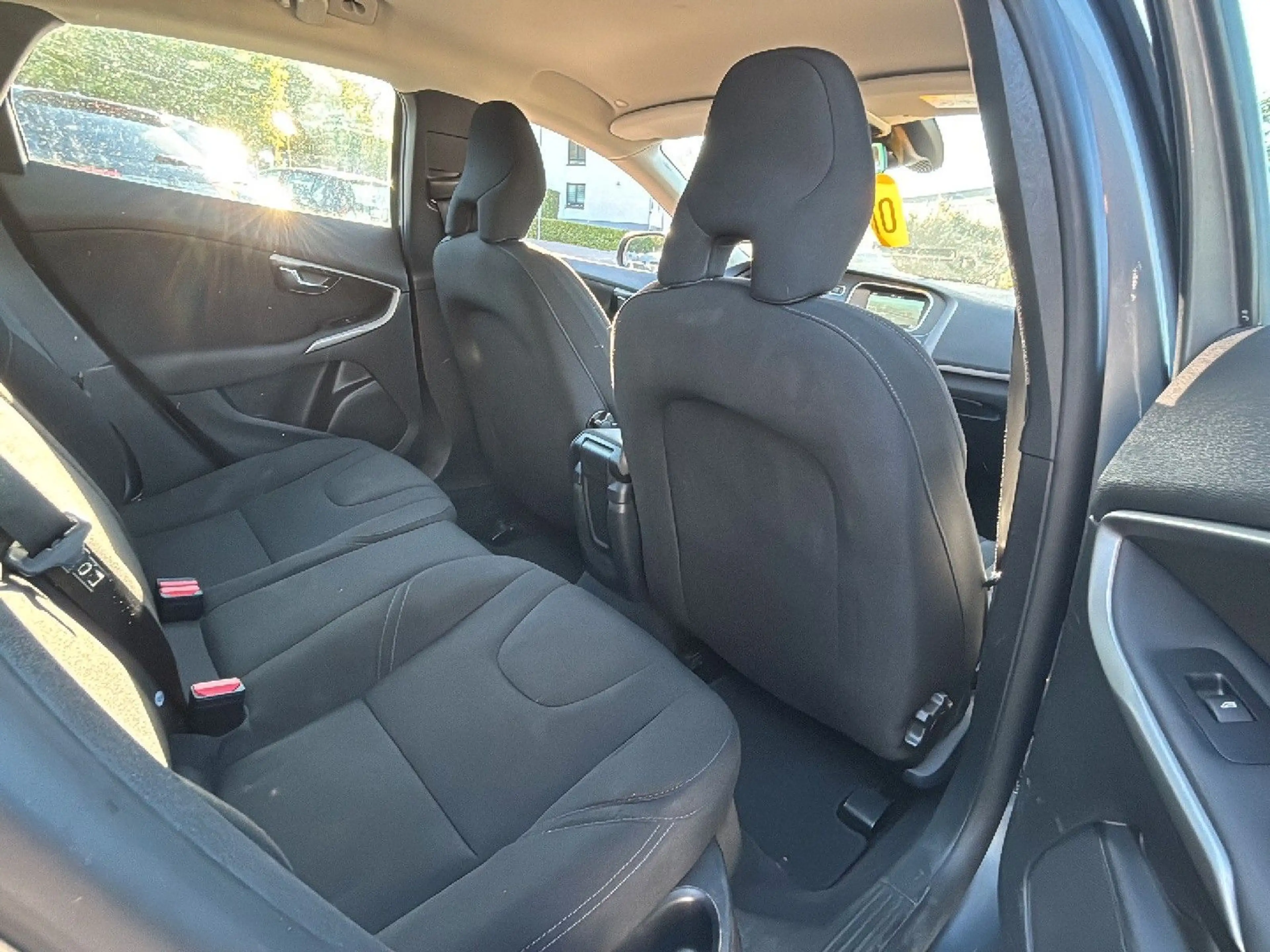 Volvo V40 Kinetic | Navi | LED | Kam | PDC | Tempo — photo 12