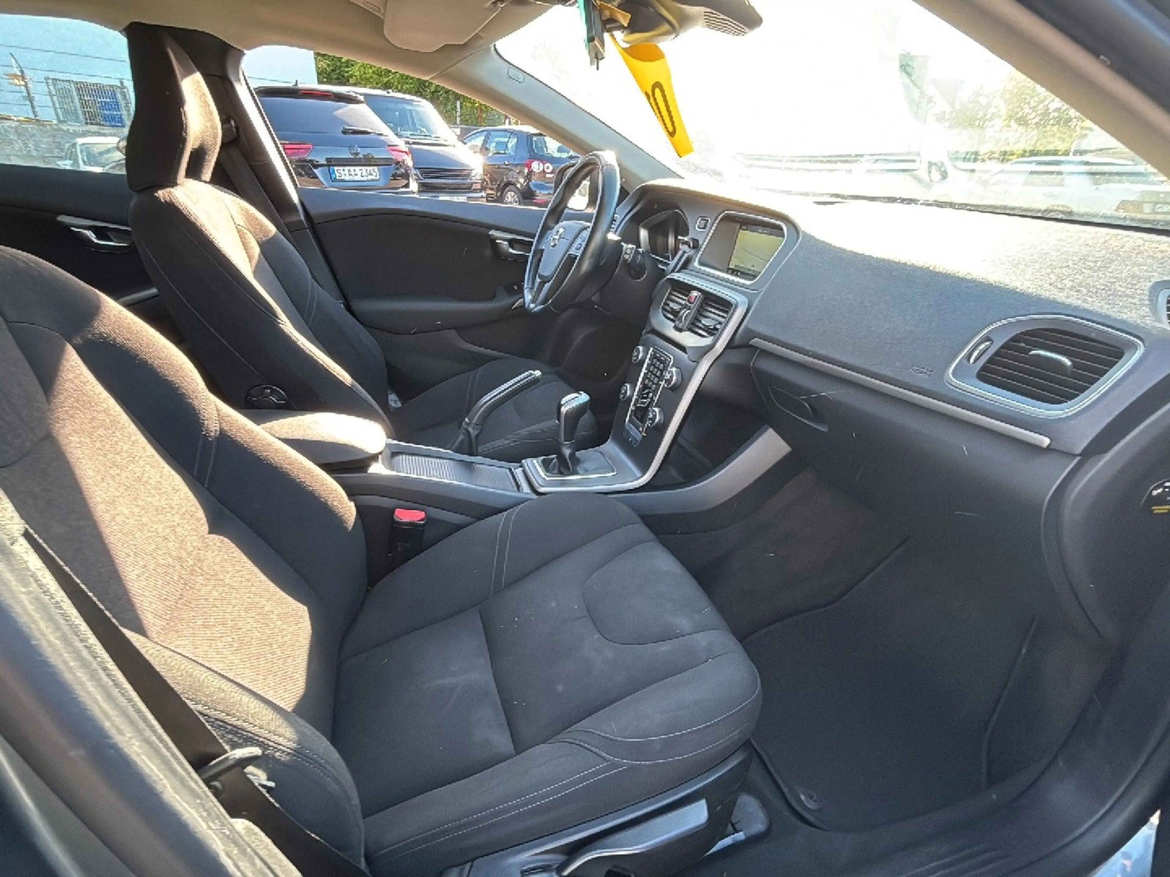 Volvo V40 Kinetic | Navi | LED | Kam | PDC | Tempo — photo 11