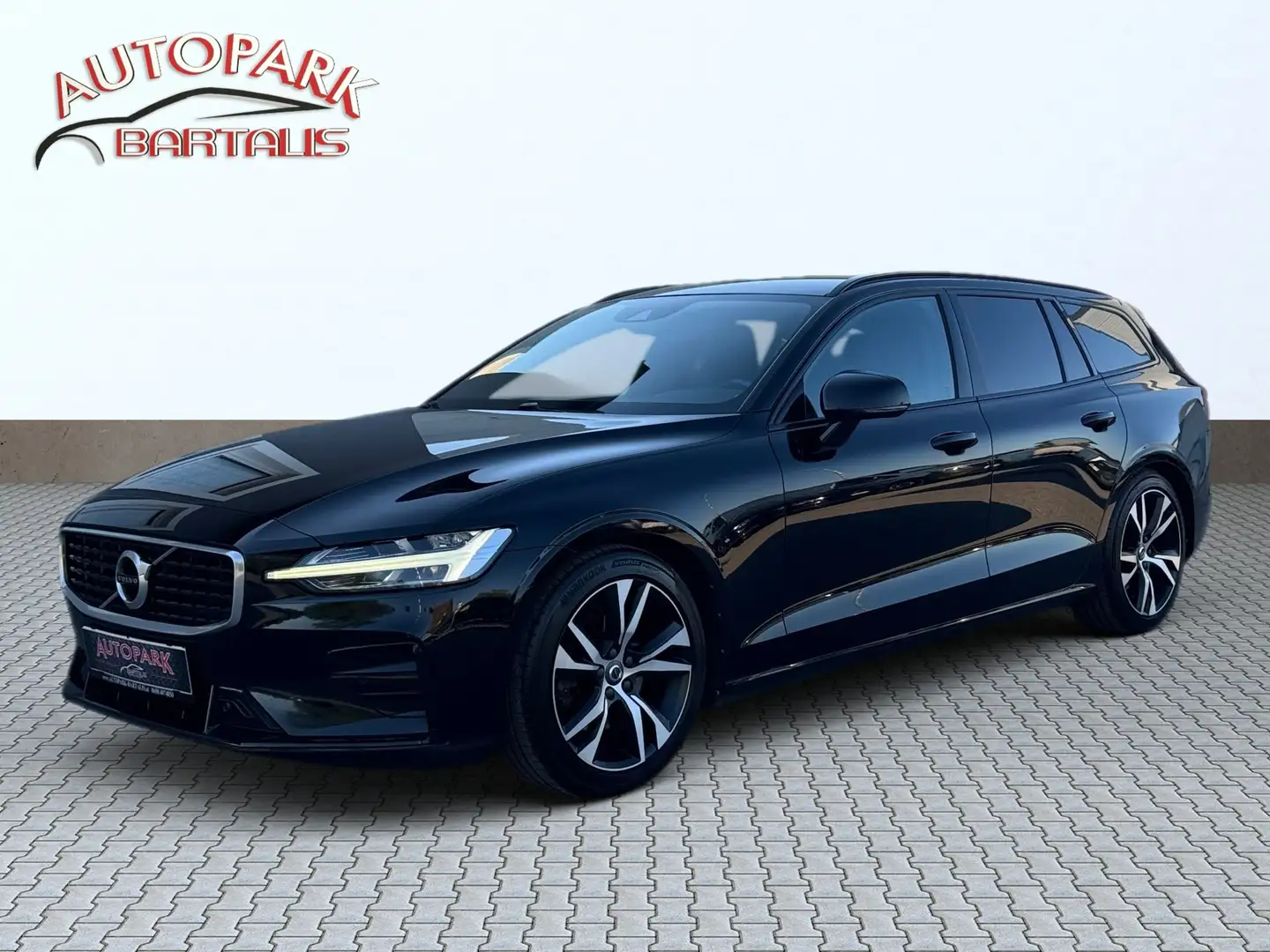 Volvo V60 R Design AWD**1.BESITZ**LED**NAVI**KAM** Schwarz - 1