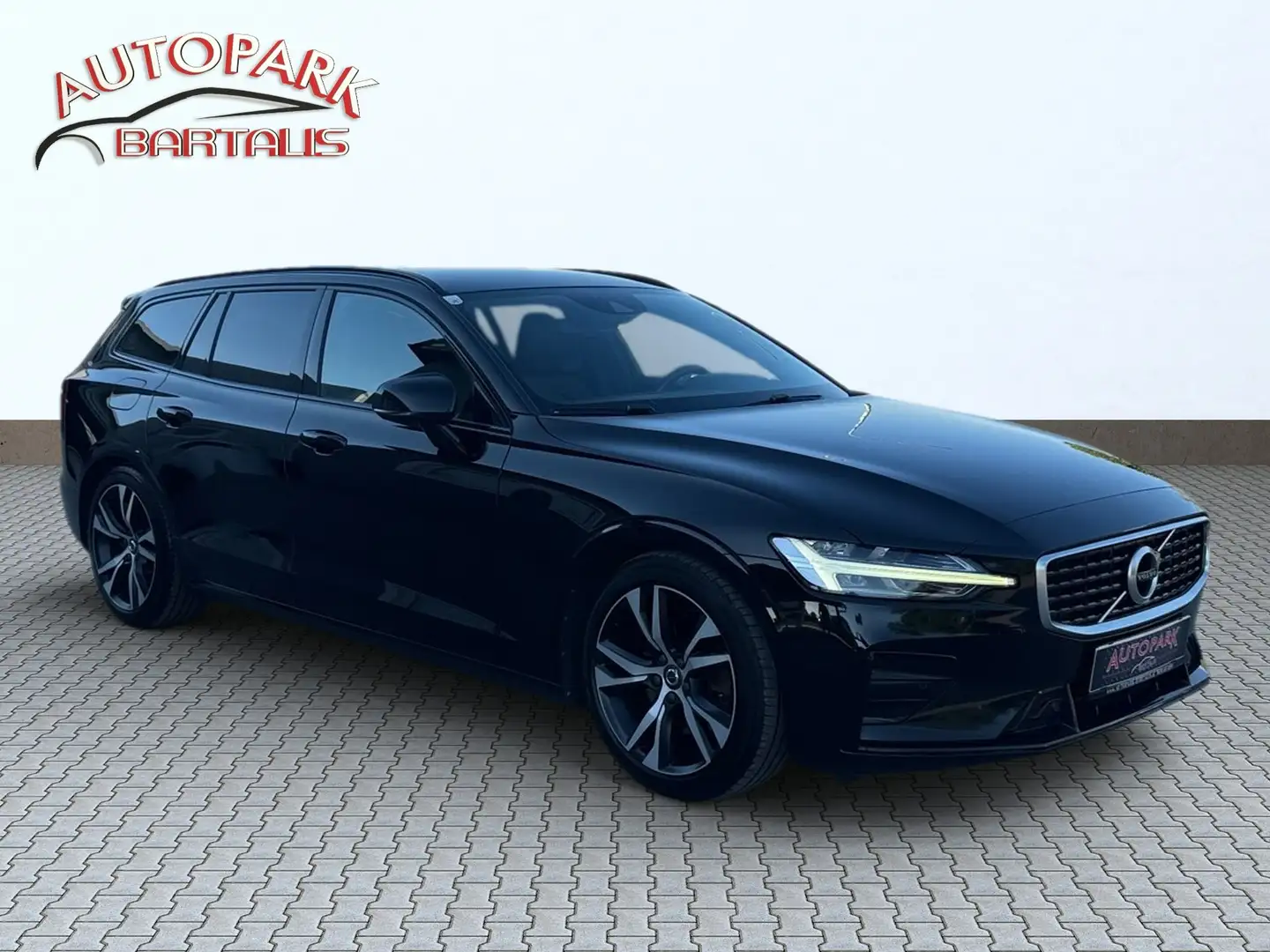 Volvo V60 R Design AWD**1.BESITZ**LED**NAVI**KAM** Schwarz - 2