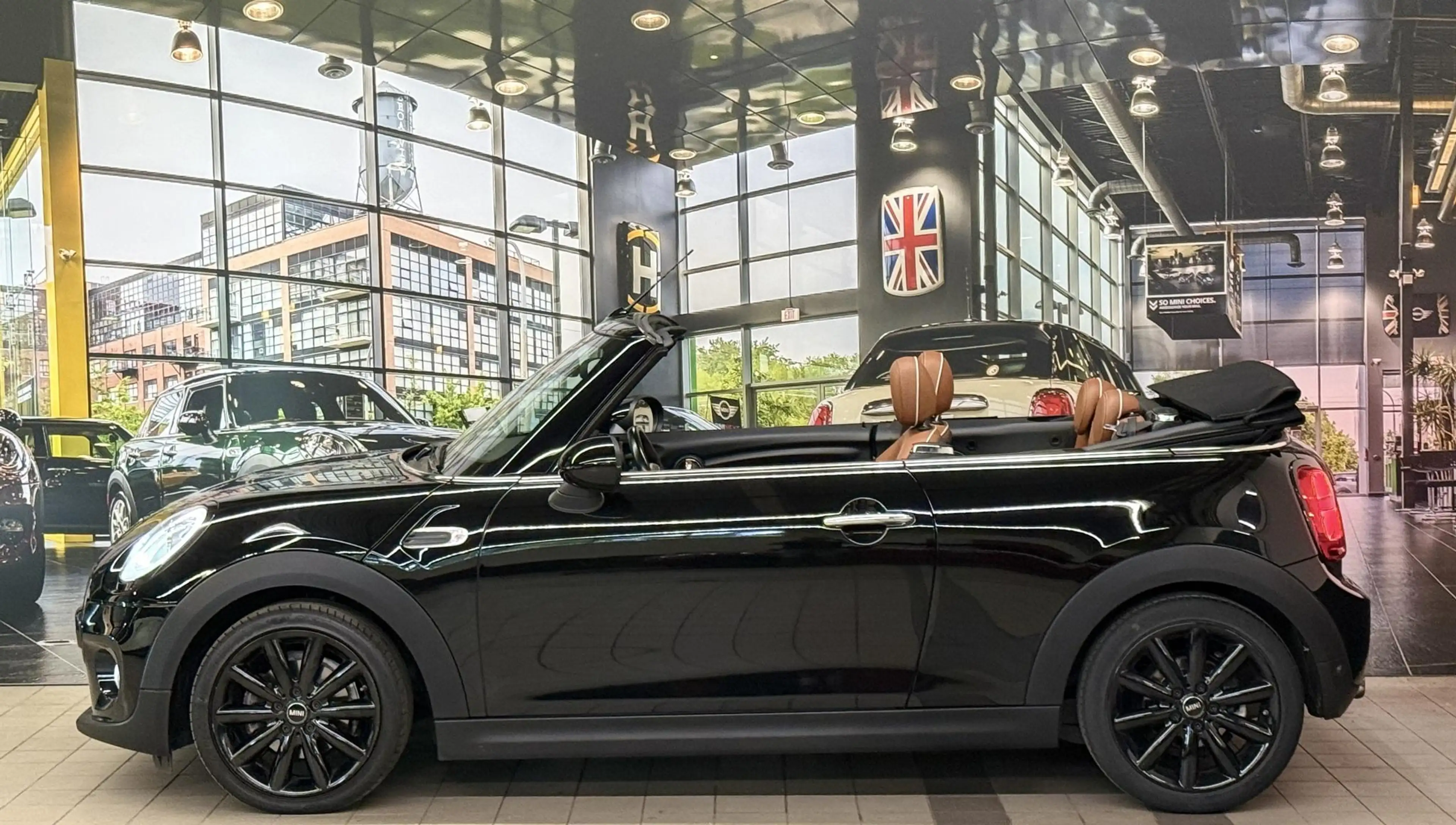 MINI Cooper Cabrio AUT LEDER|NAVI|LED\1E EIG — photo 4