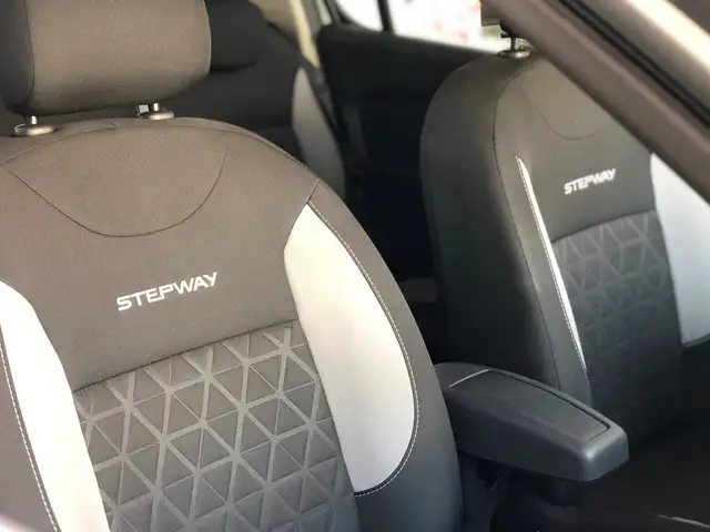 Dacia Sandero view 14