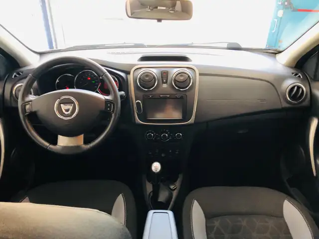 Dacia Sandero view 10