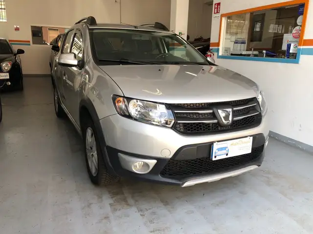 Dacia Sandero view 4