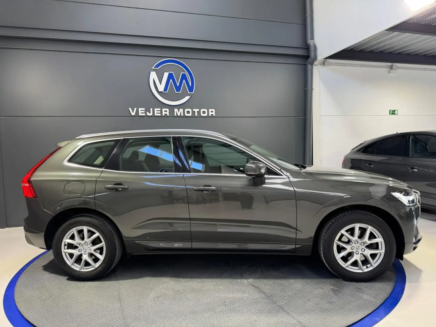 Volvo XC60 Todoterreno Automático de 5 Puertas Gris - 2