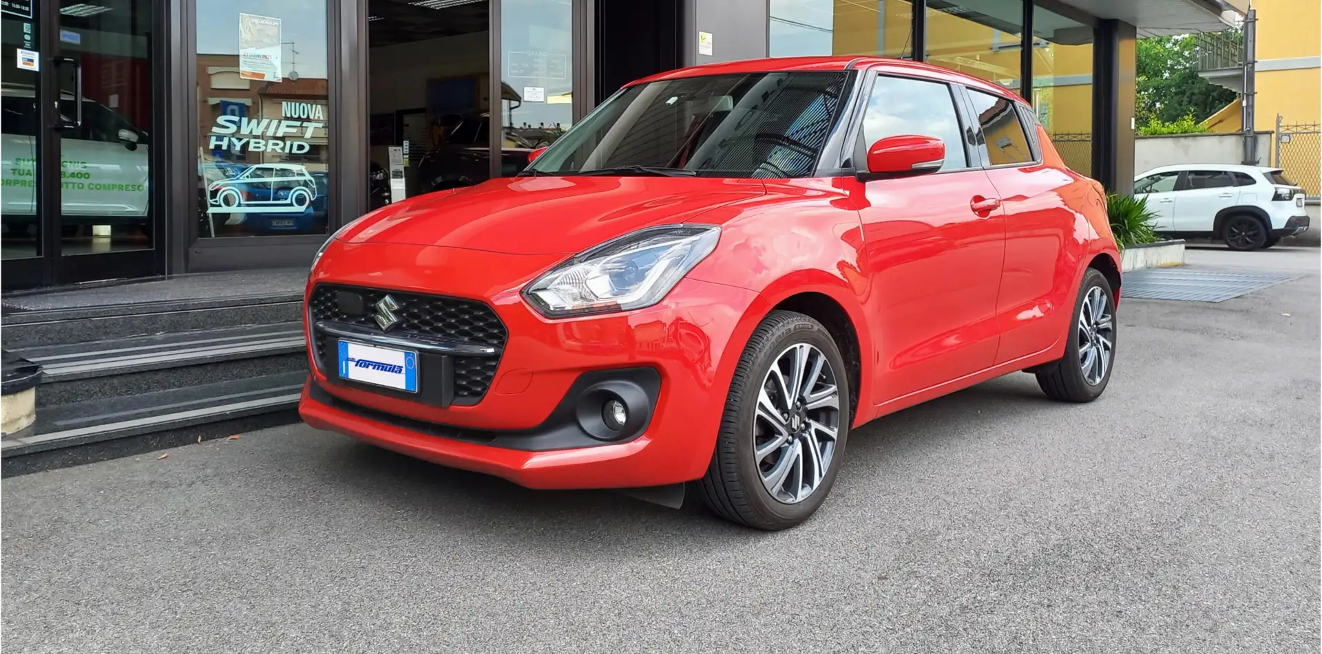 Suzuki Swift 1.2 Hybrid Top Rosso - 1
