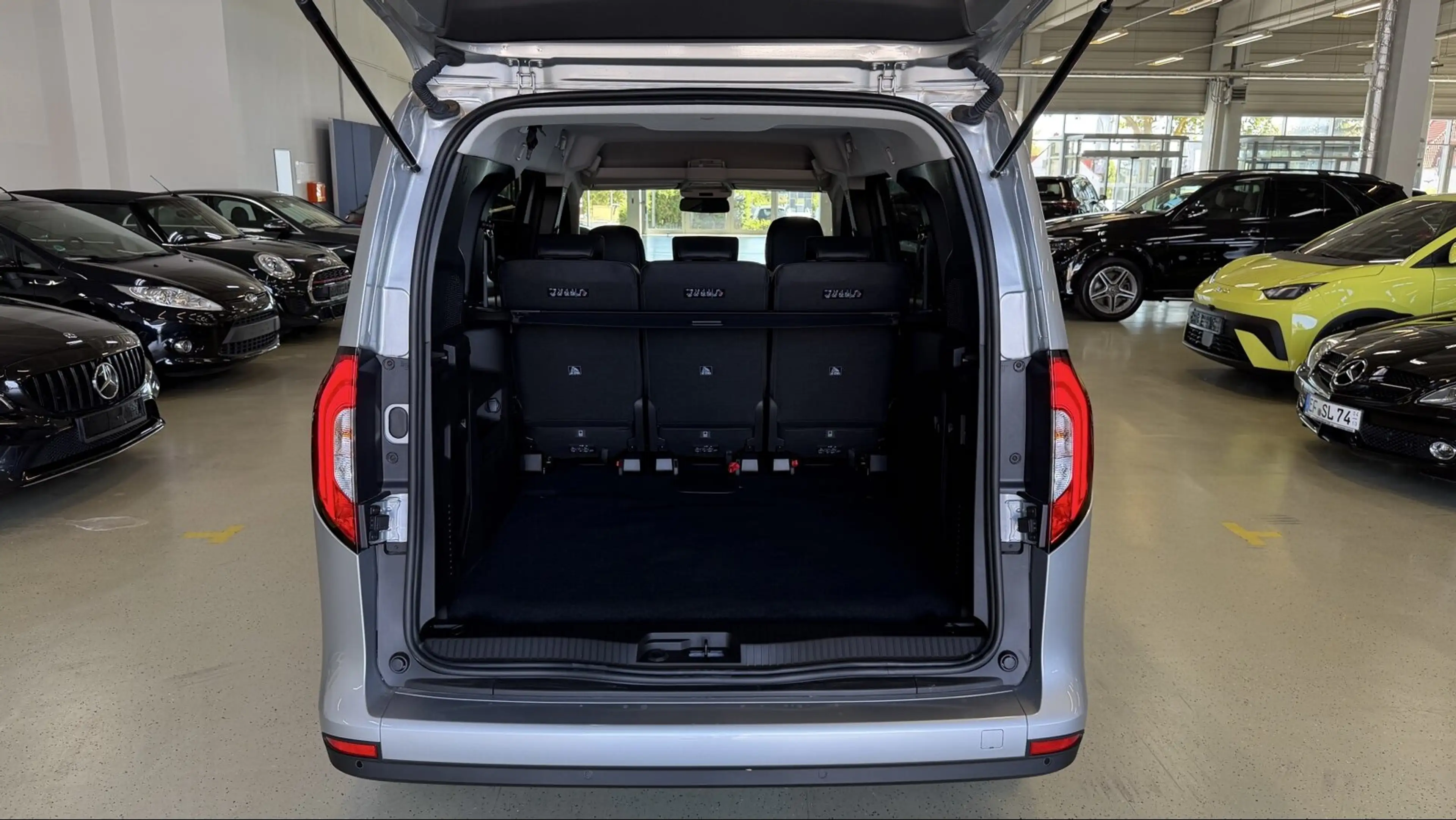 Mercedes-Benz T-Class T 180 PROGR LANG+MBUX+LED+KLIMA+KAMERA+SITZHZG — photo 9
