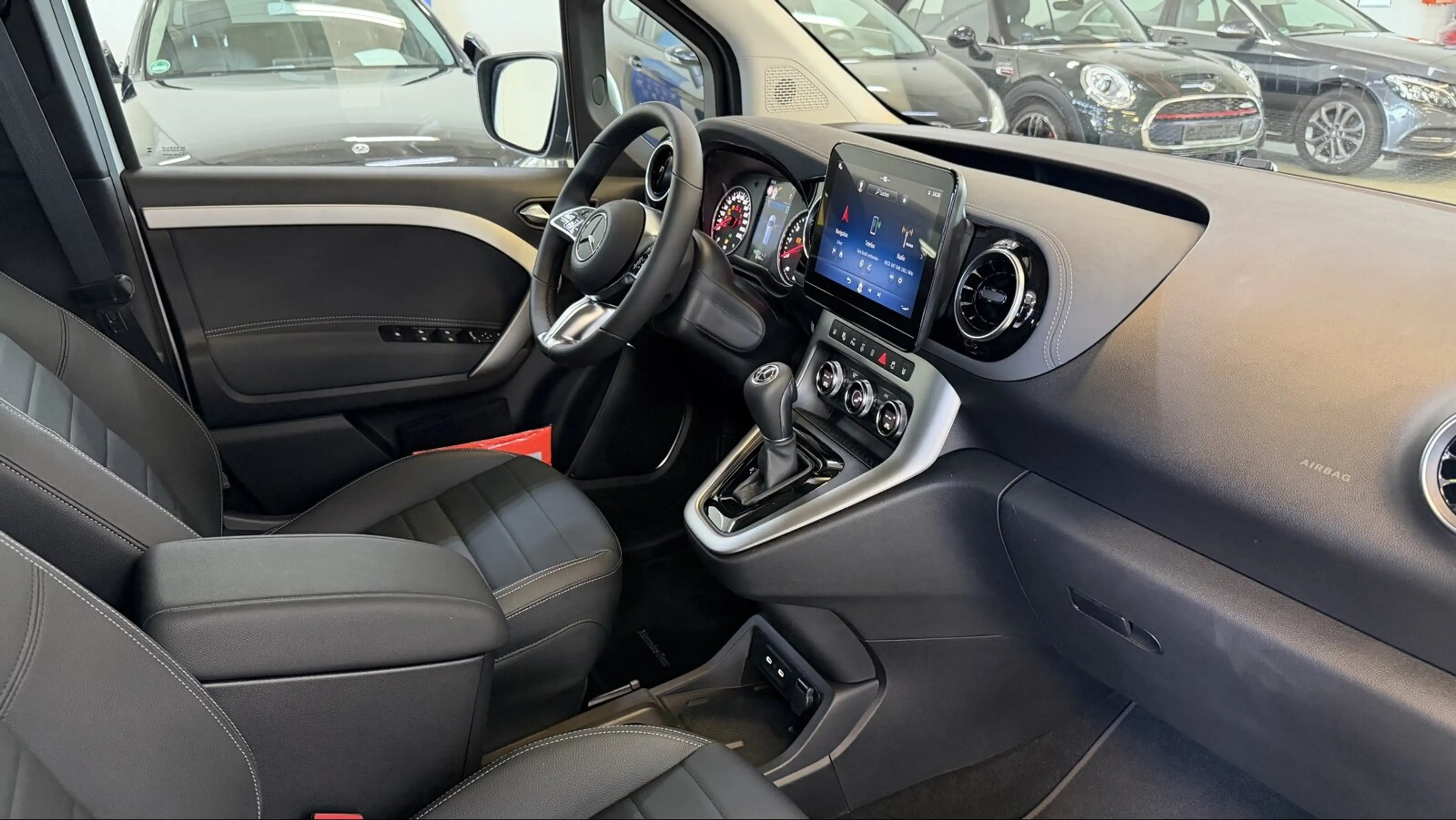 Mercedes-Benz T-Class T 180 PROGR LANG+MBUX+LED+KLIMA+KAMERA+SITZHZG — photo 11