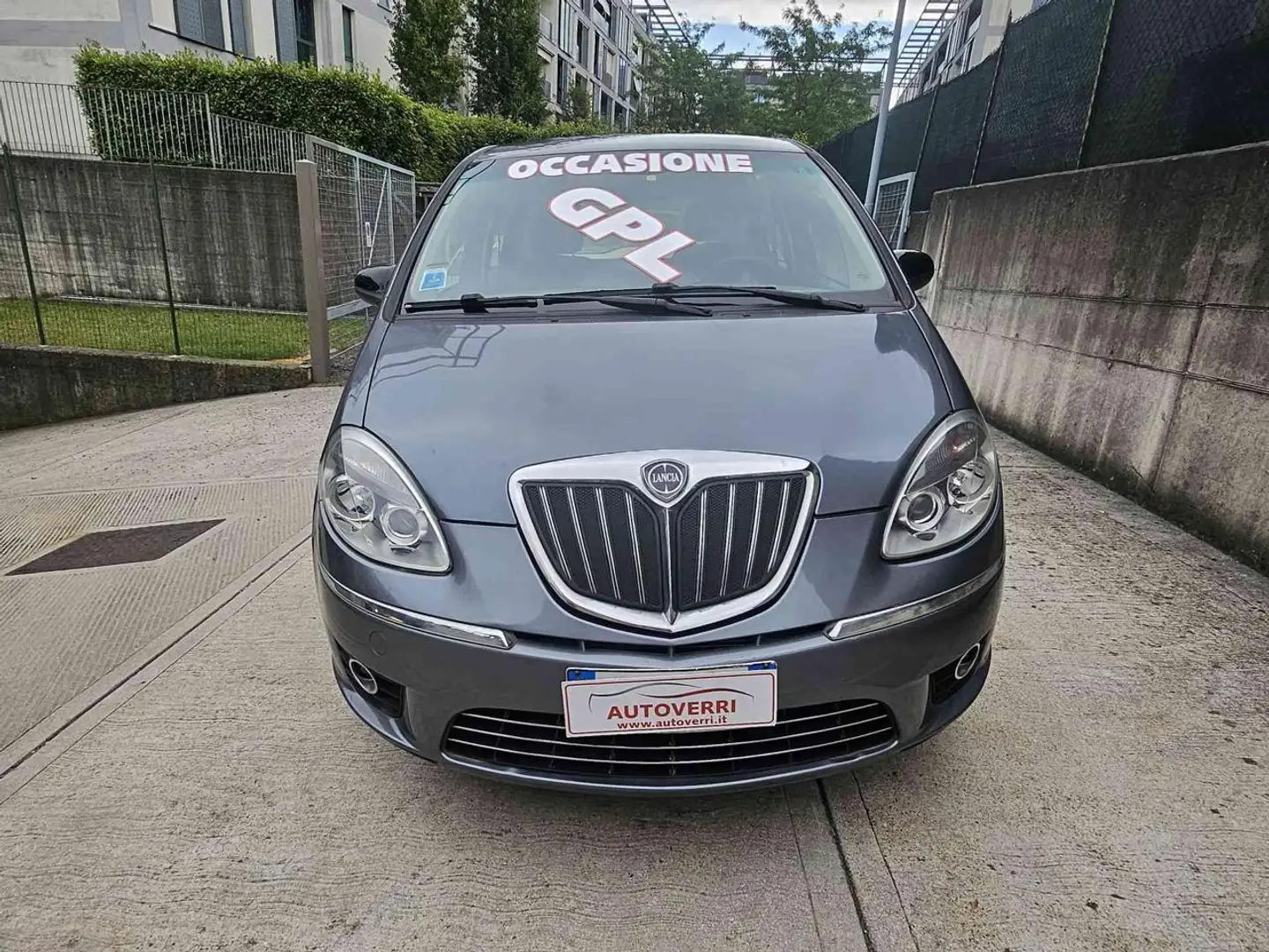 Lancia MUSA 1.4 8V Ecochic BOMBOLA GPL NUOVA NEOPATENTATI OK! Argento - 2