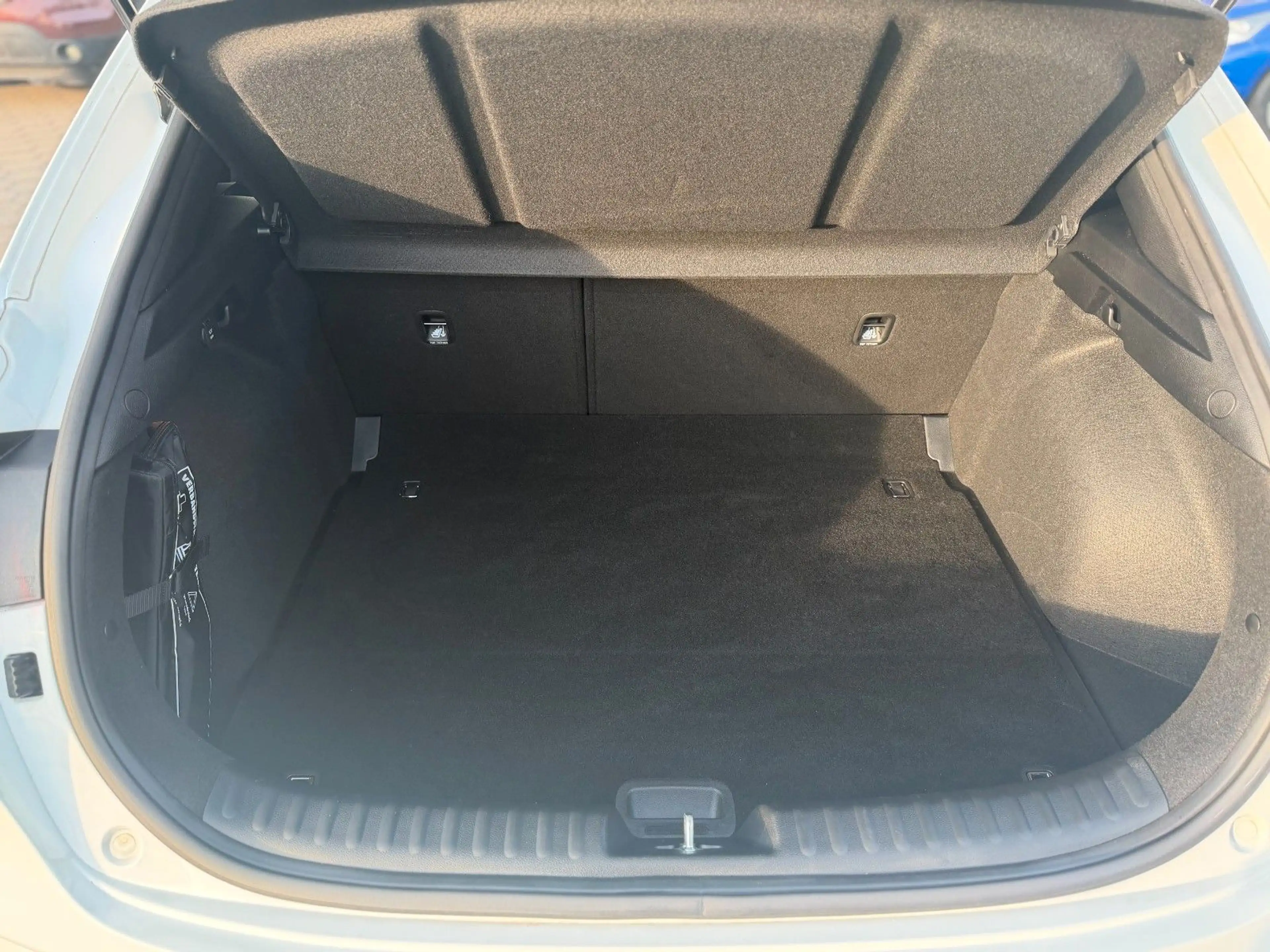 Kia XCeed Vision S-Heft LED SHZ T-Leder — photo 15