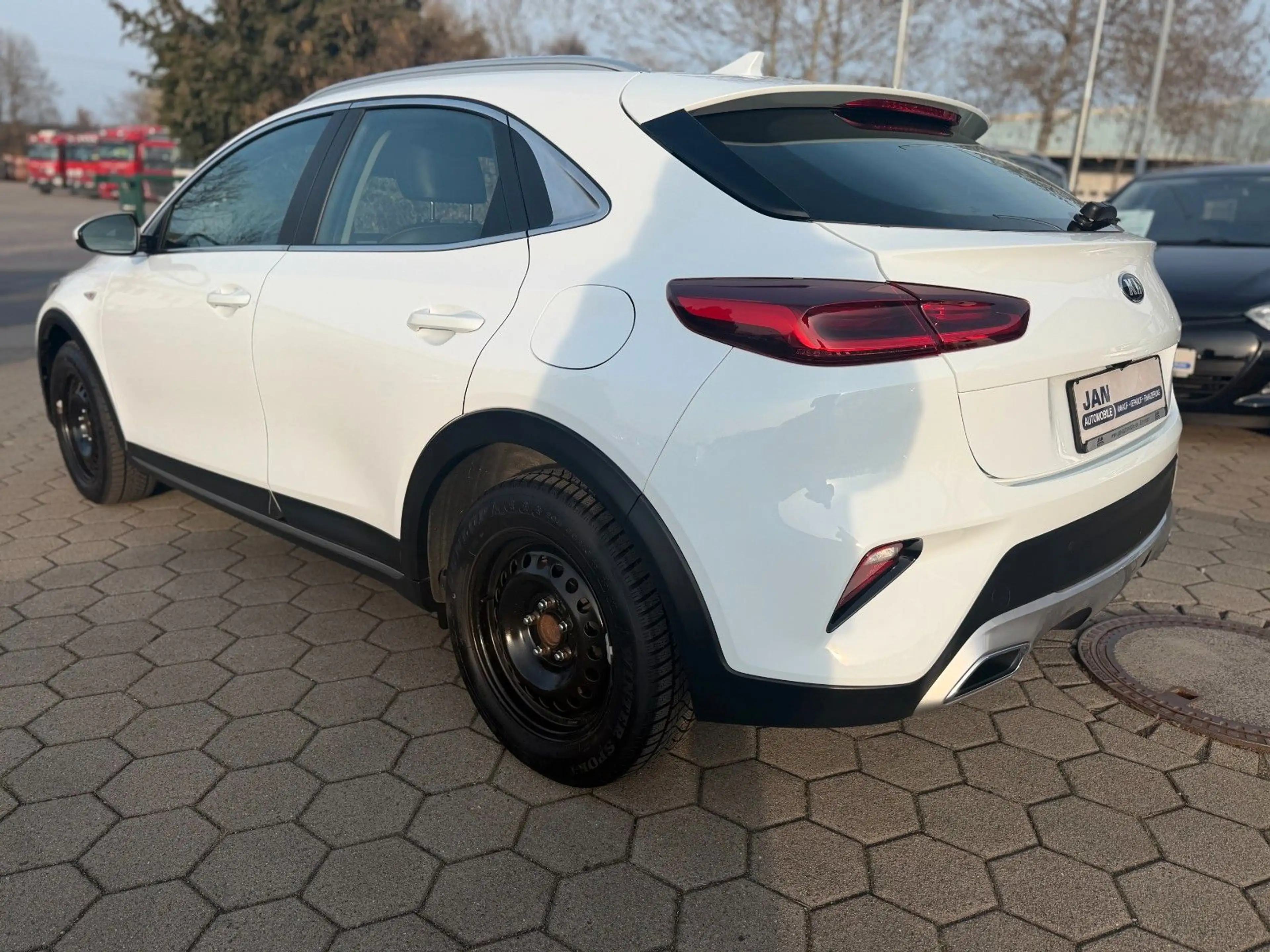 Kia XCeed Vision S-Heft LED SHZ T-Leder — photo 3