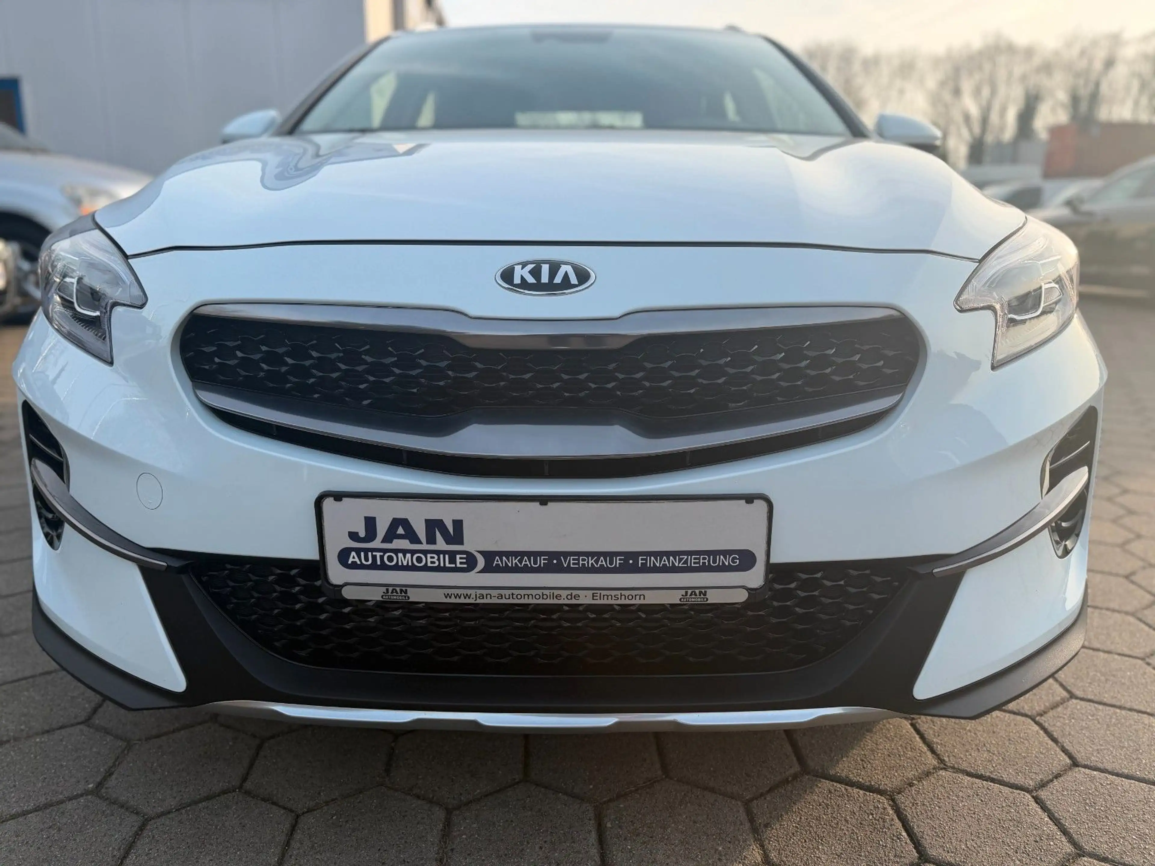 Kia XCeed Vision S-Heft LED SHZ T-Leder — photo 8