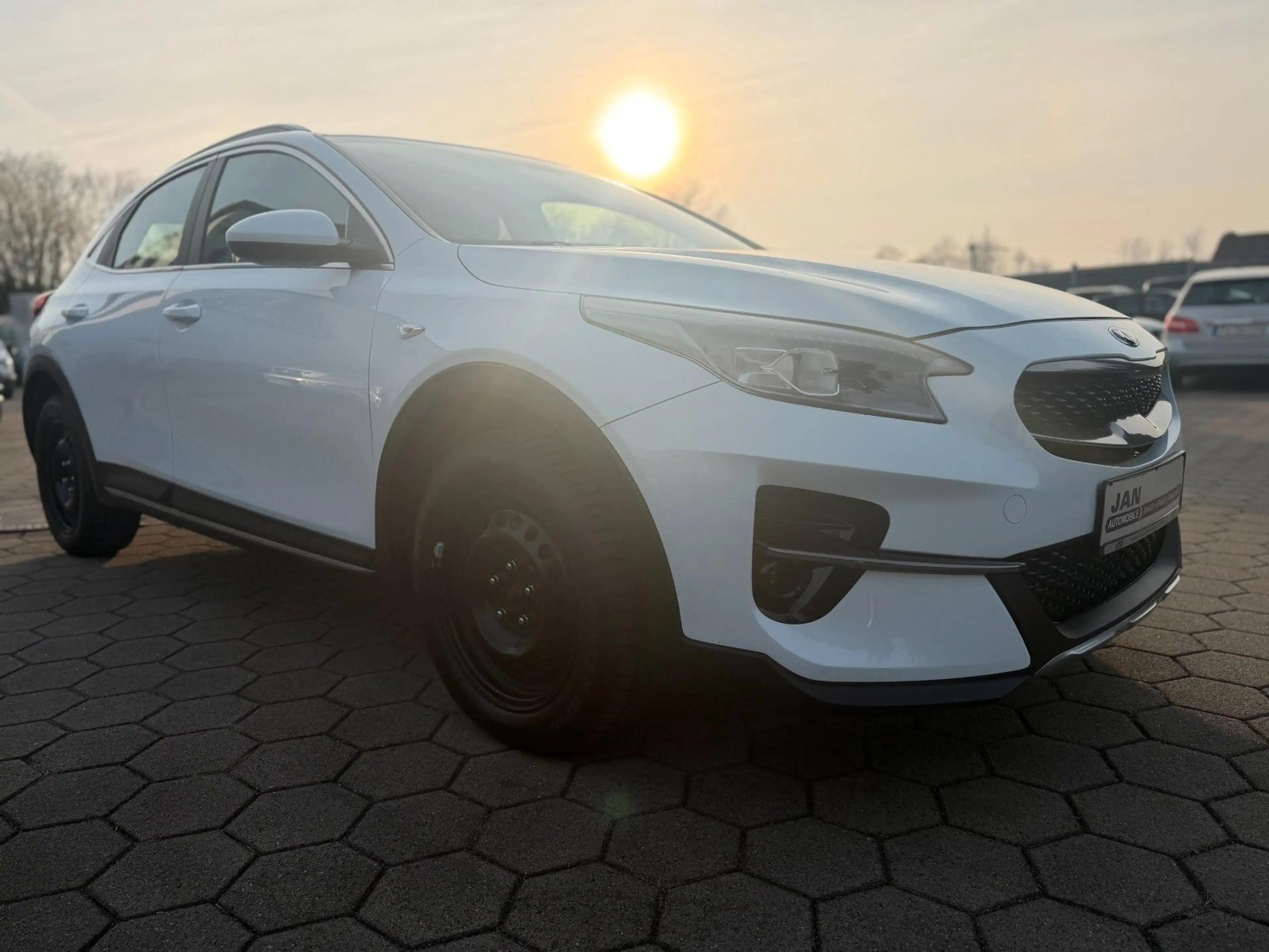 Kia XCeed Vision S-Heft LED SHZ T-Leder — photo 7