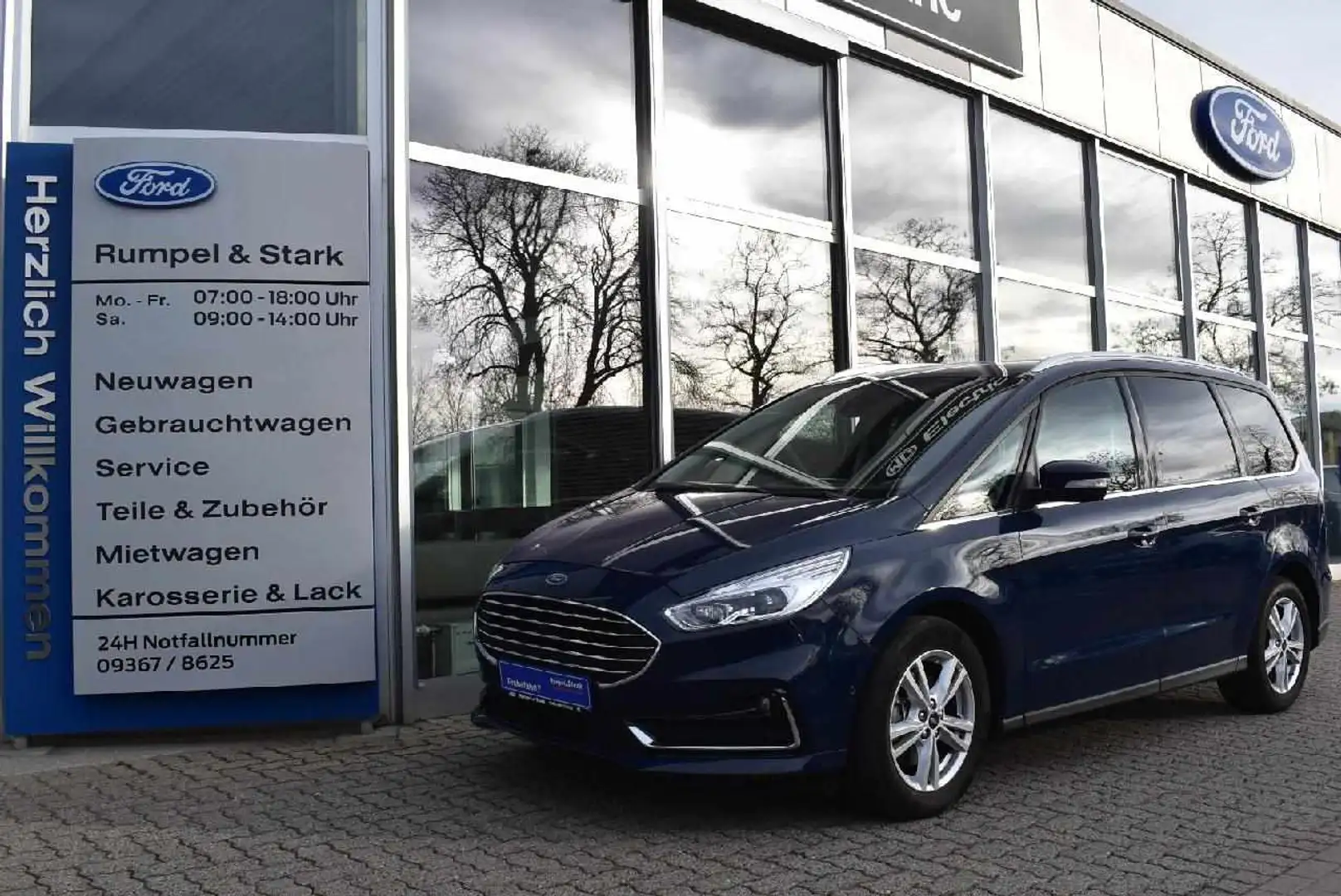 Ford Galaxy Titanium Blau - 1