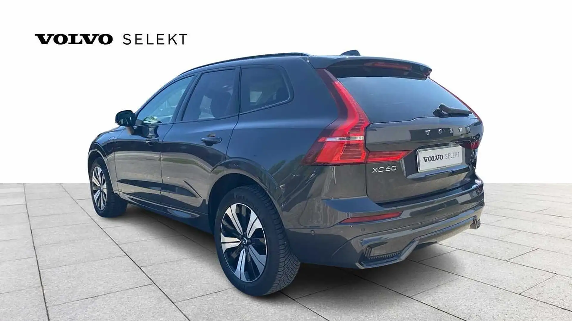 Volvo XC60 II Recharge Plus Dark, T6 AWD Plug-in Hybrid Gris - 2