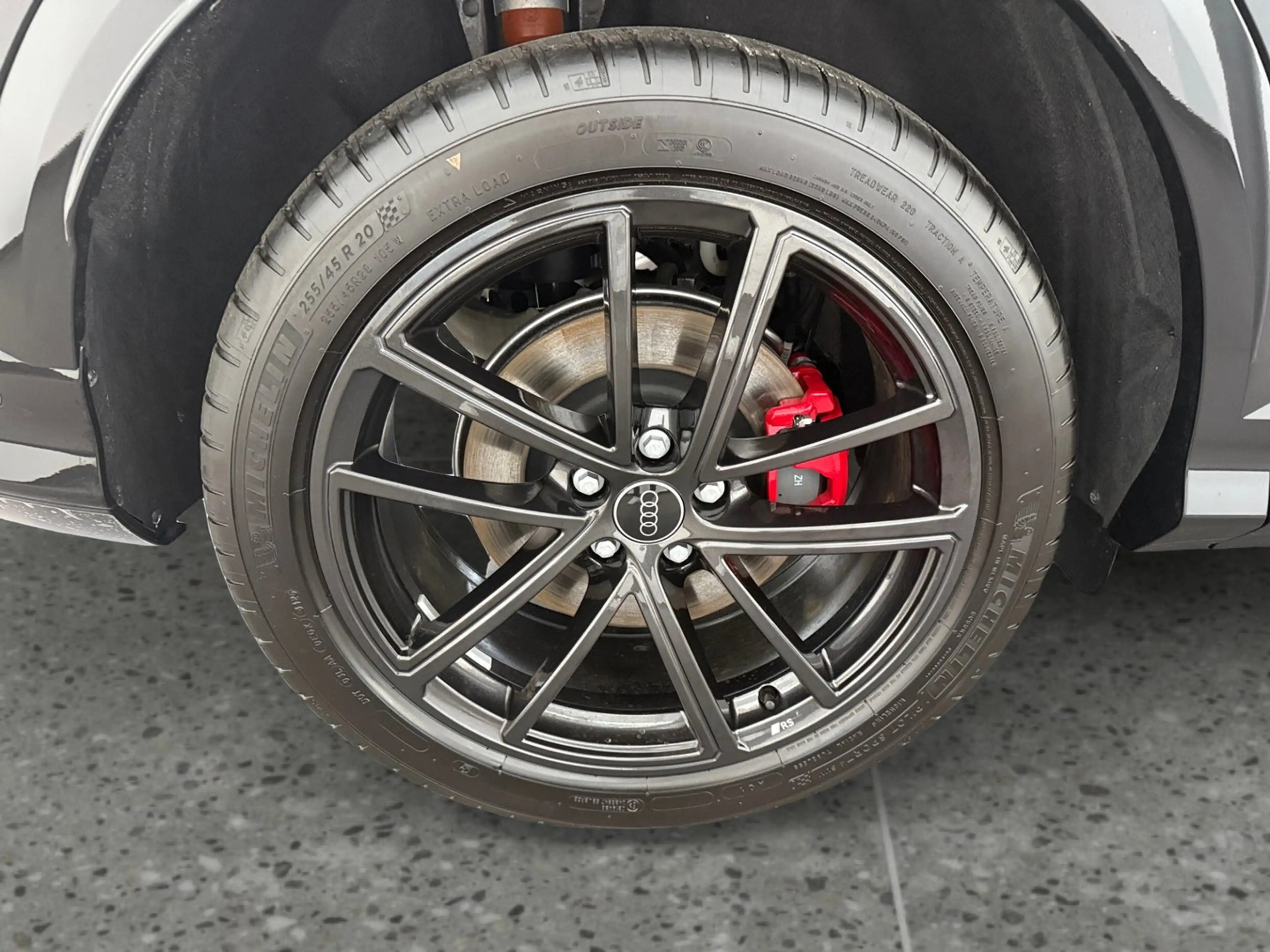Audi Q5 SUV TFSI 150 kW — photo 6