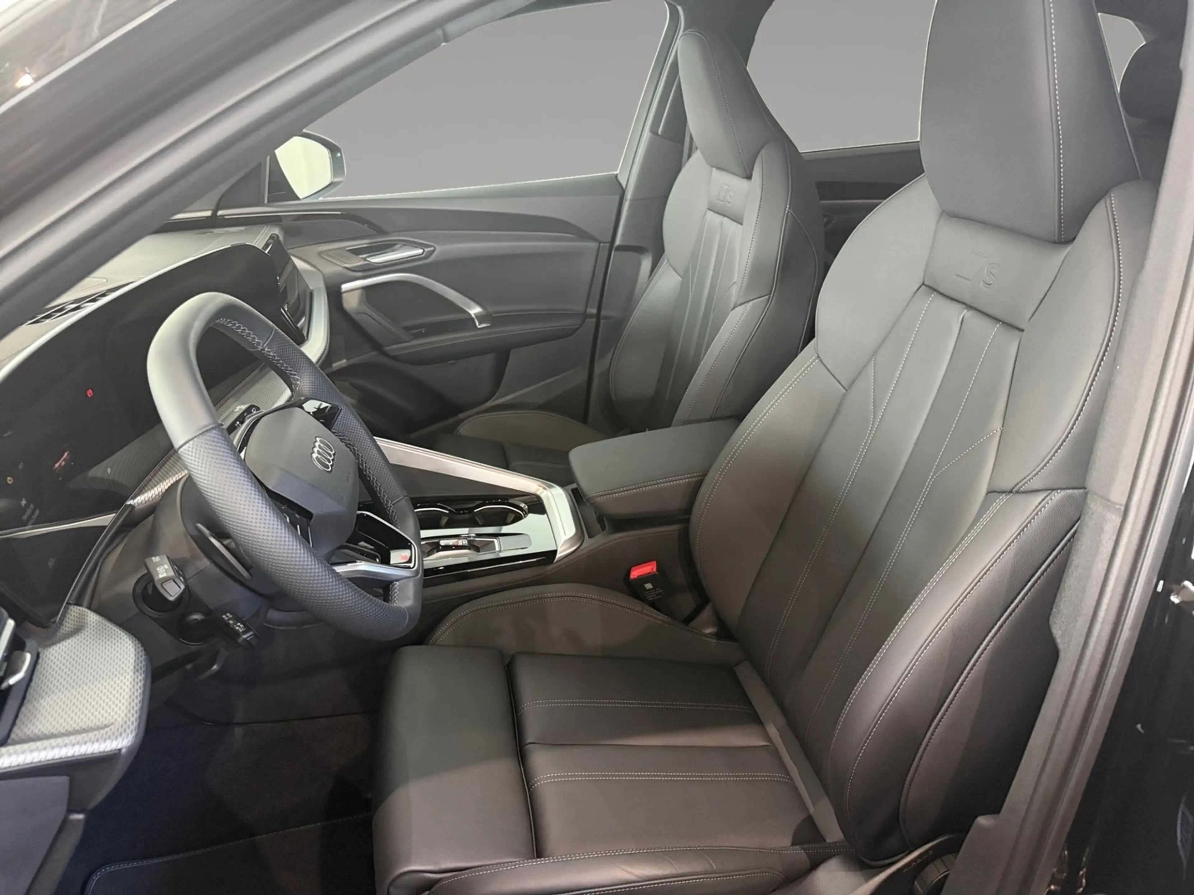 Audi Q5 SUV TFSI 150 kW — photo 9