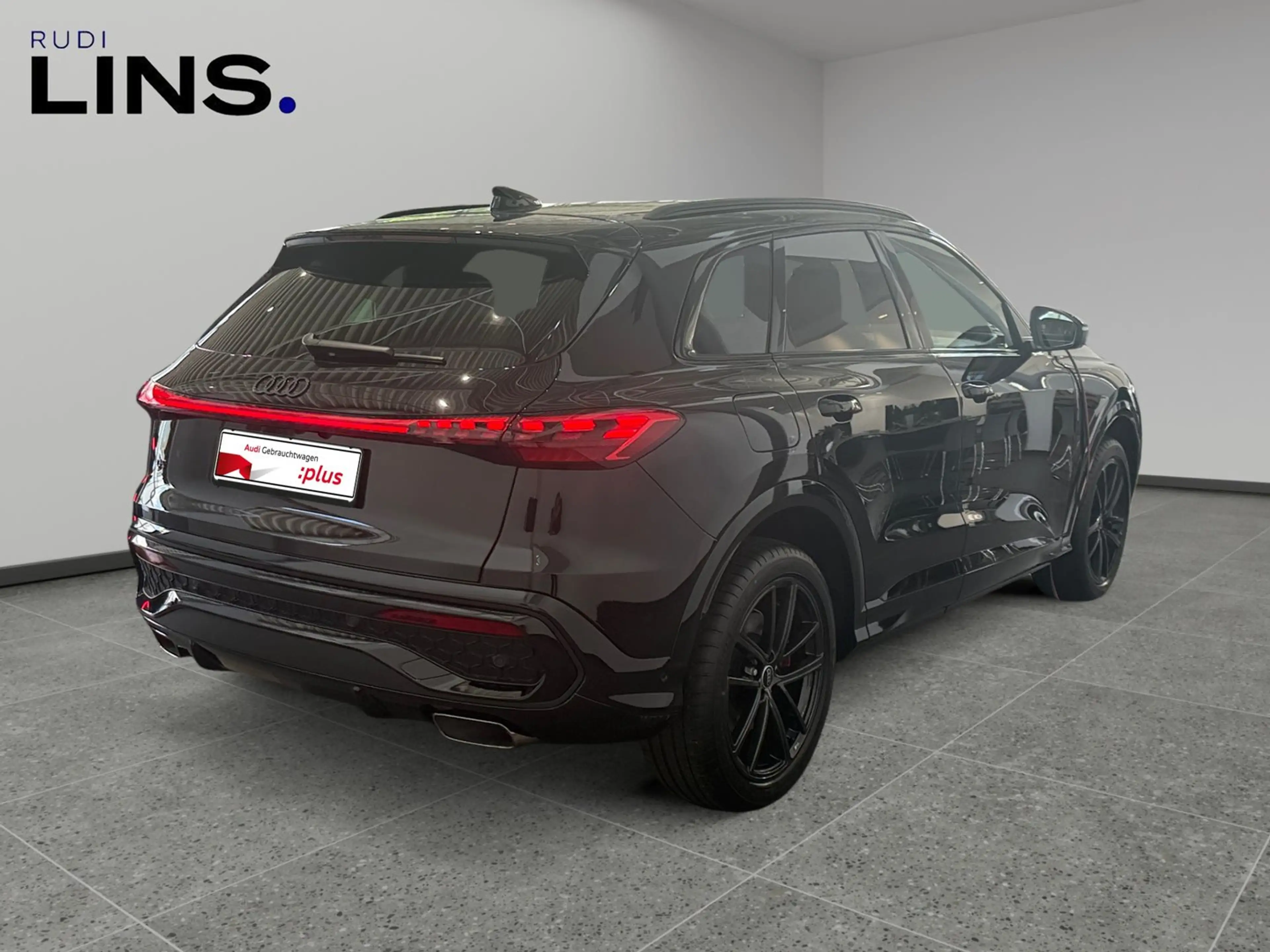 Audi Q5 SUV TFSI 150 kW — photo 4