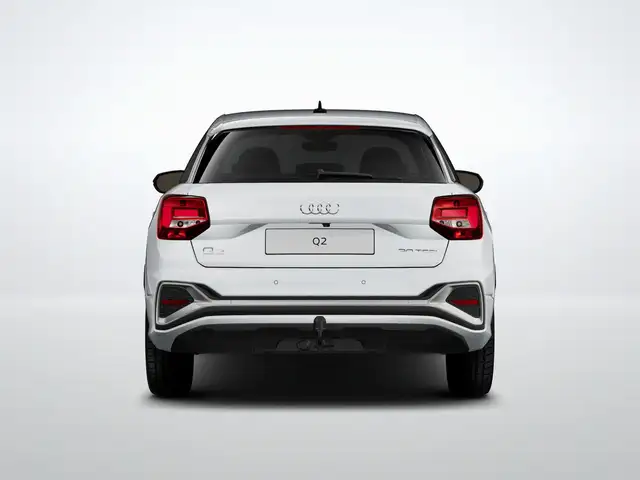 Audi Q2 view 4