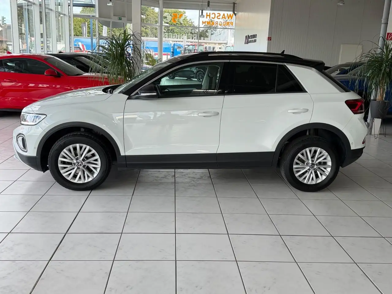 Volkswagen T-Roc Life, миниатюра 8