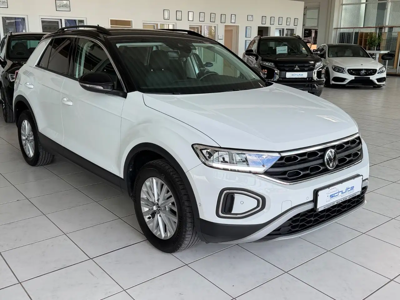 Volkswagen T-Roc Life, миниатюра 2