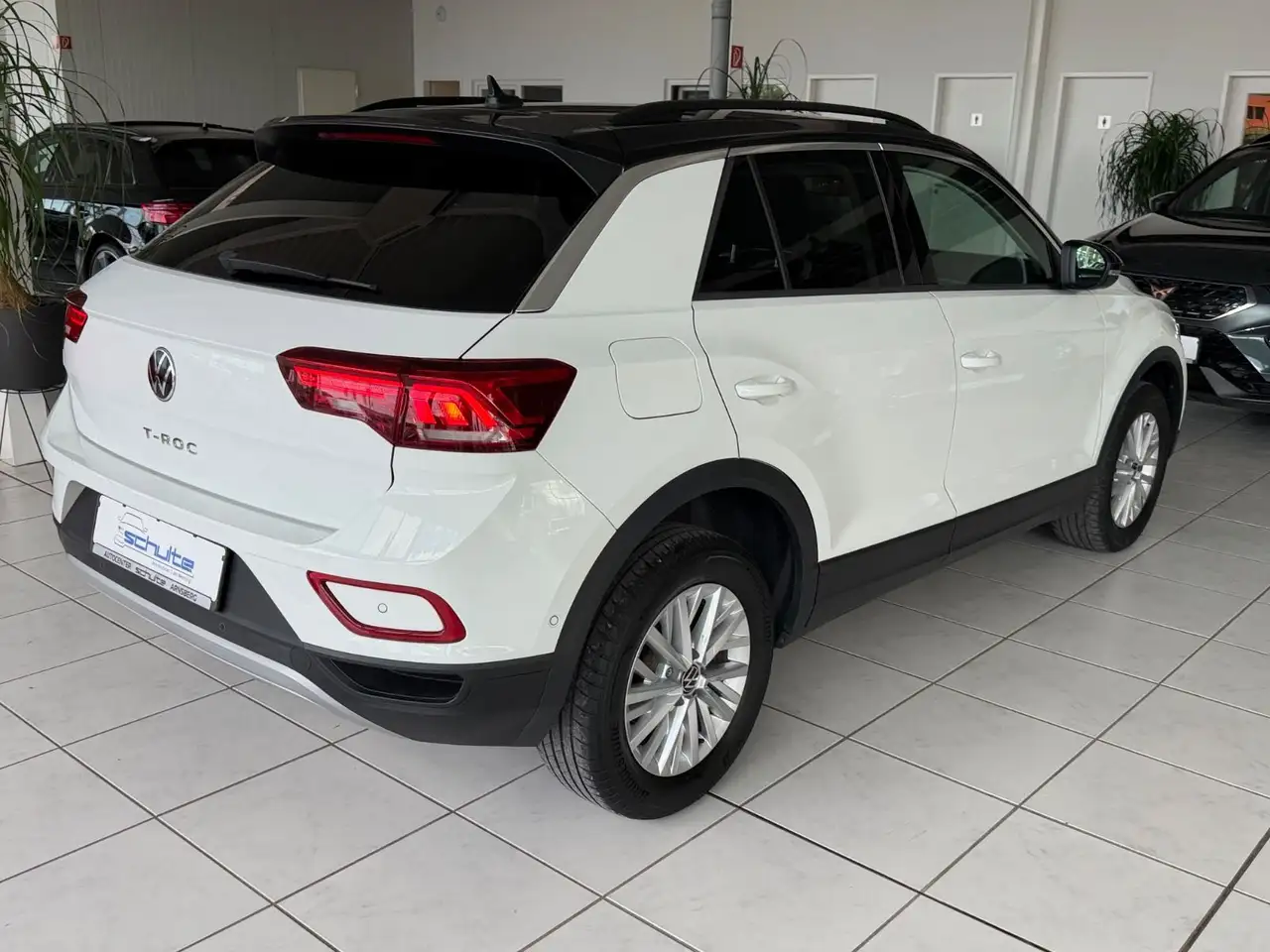Volkswagen T-Roc Life, миниатюра 3