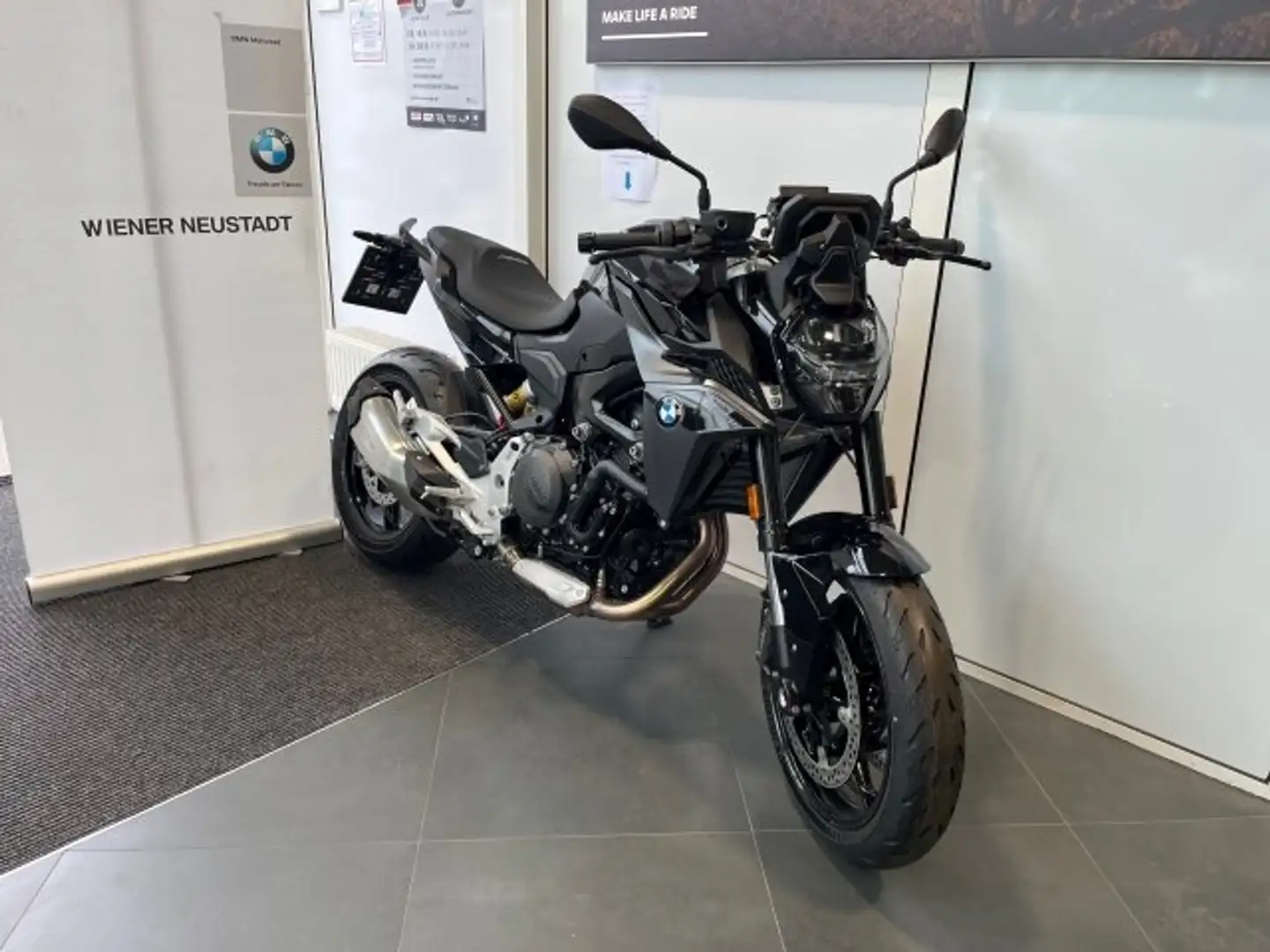 BMW F 900 R A2 Schwarz - 1