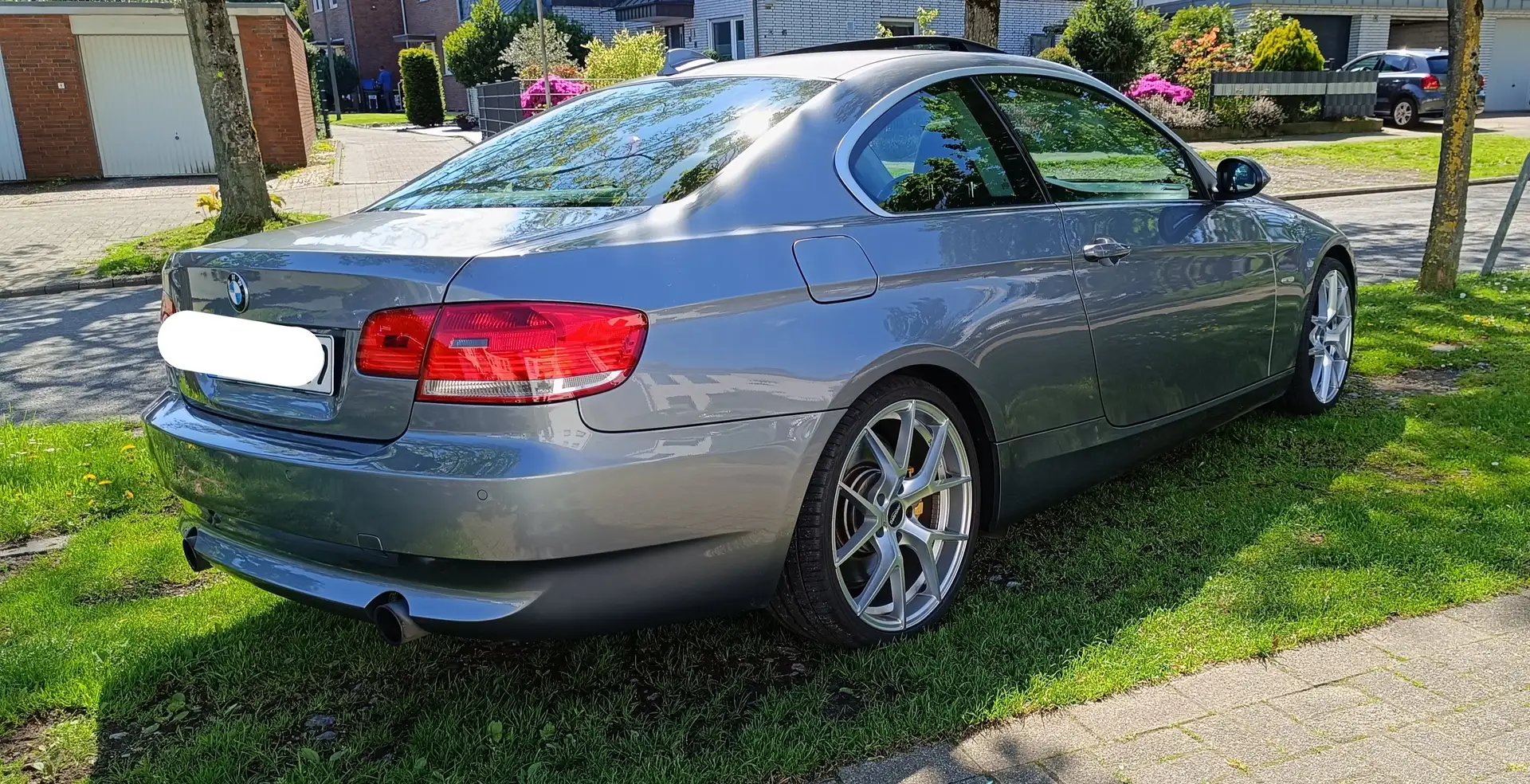BMW 335 335i E92*2Hd.*19Zoll*Leder*Navi*Logic7*N54 Gris - 2