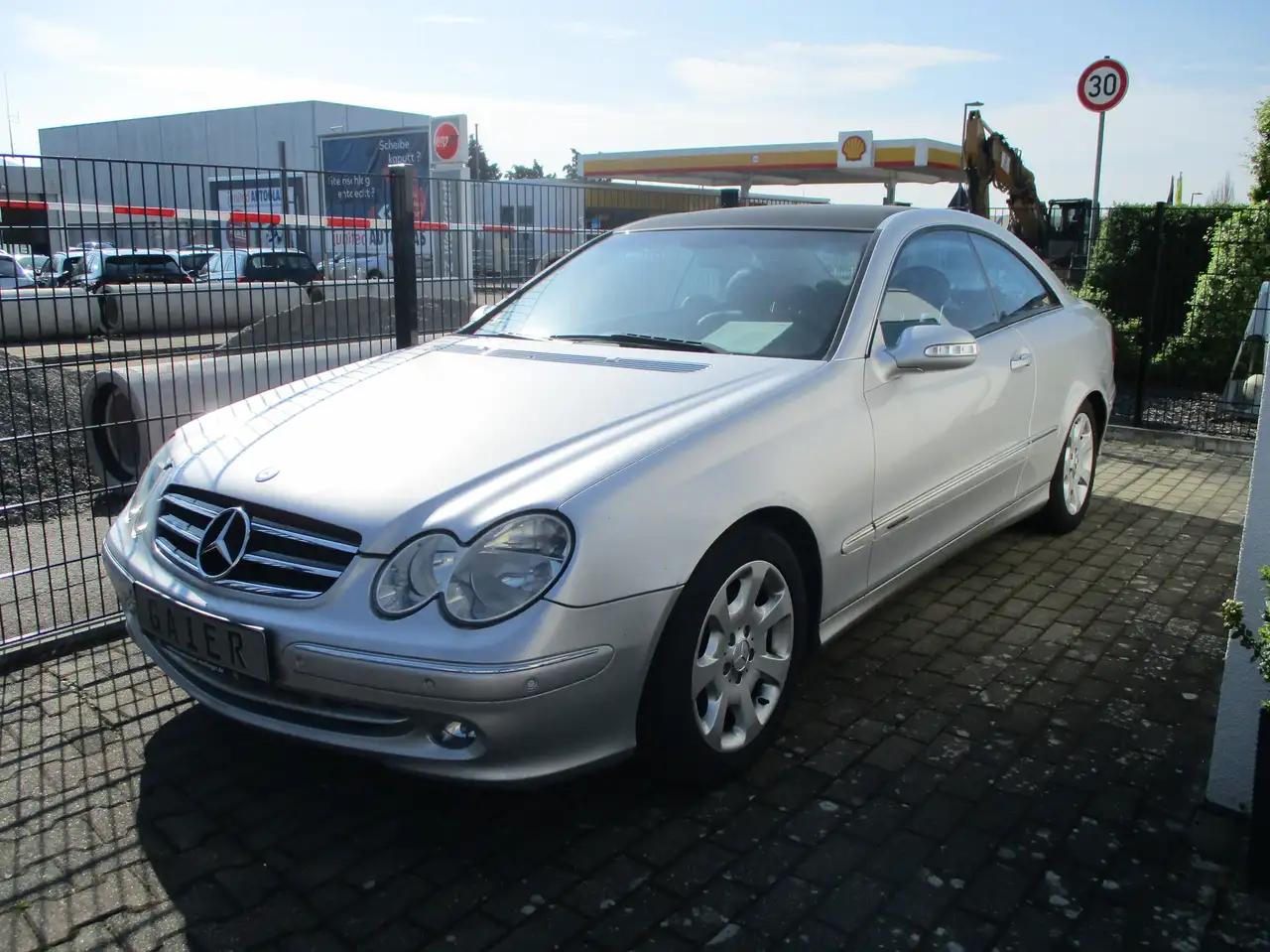 Mercedes-Benz CLK 240