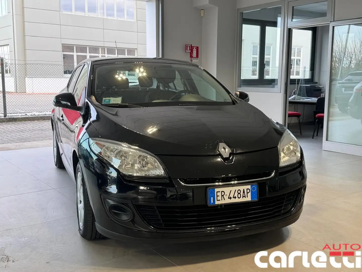 Renault Megane Mégane 1.5 dCi 110CV Live Schwarz - 2