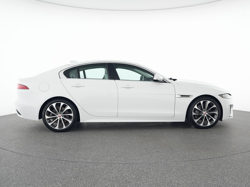 Jaguar XE D200 RWD R-Dynamic HSE *Memory/Sitzheizung* — photo 12
