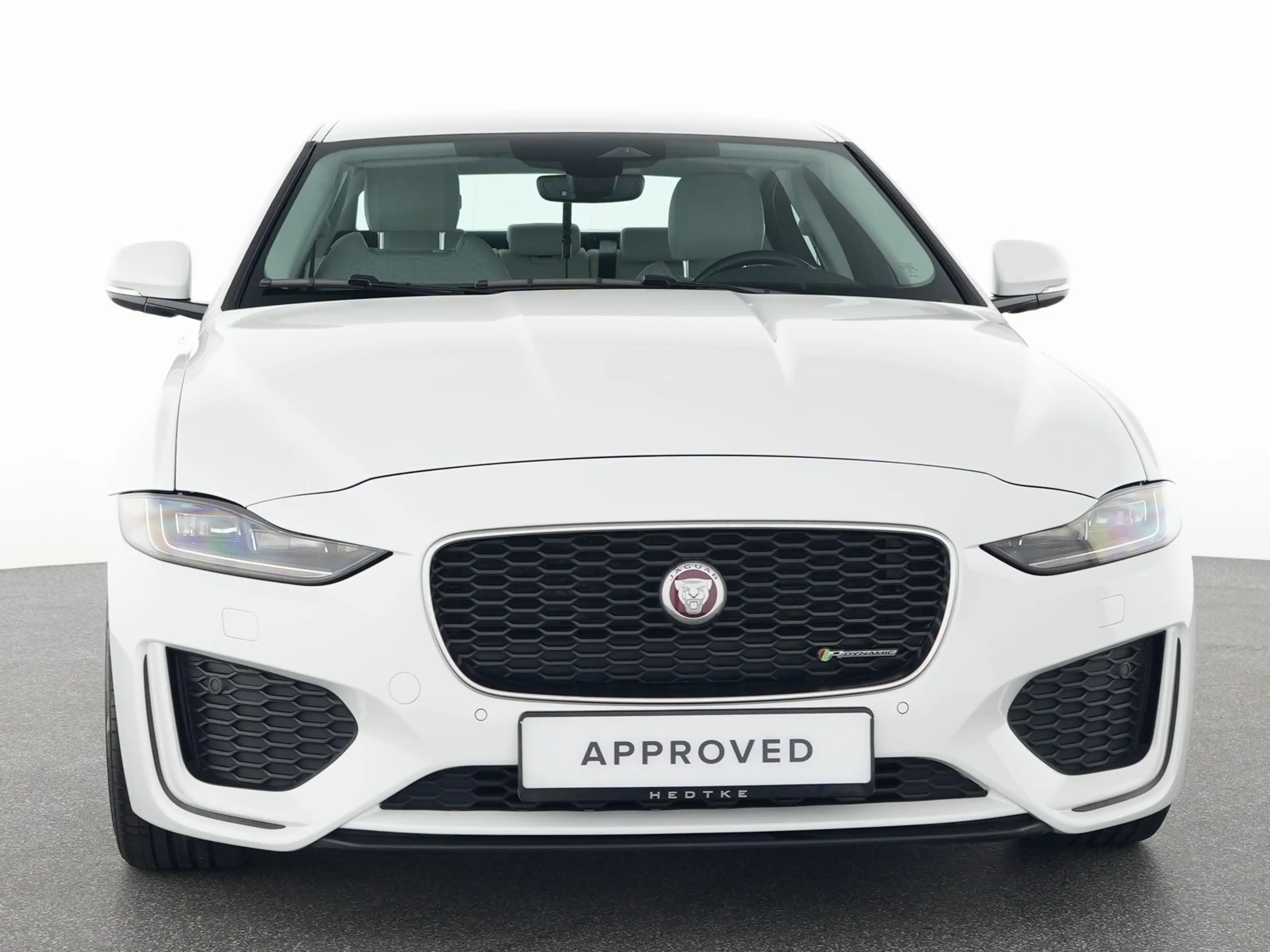 Jaguar XE D200 RWD R-Dynamic HSE *Memory/Sitzheizung* — photo 15