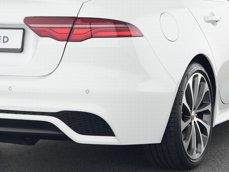 Jaguar XE D200 RWD R-Dynamic HSE *Memory/Sitzheizung* — photo 10